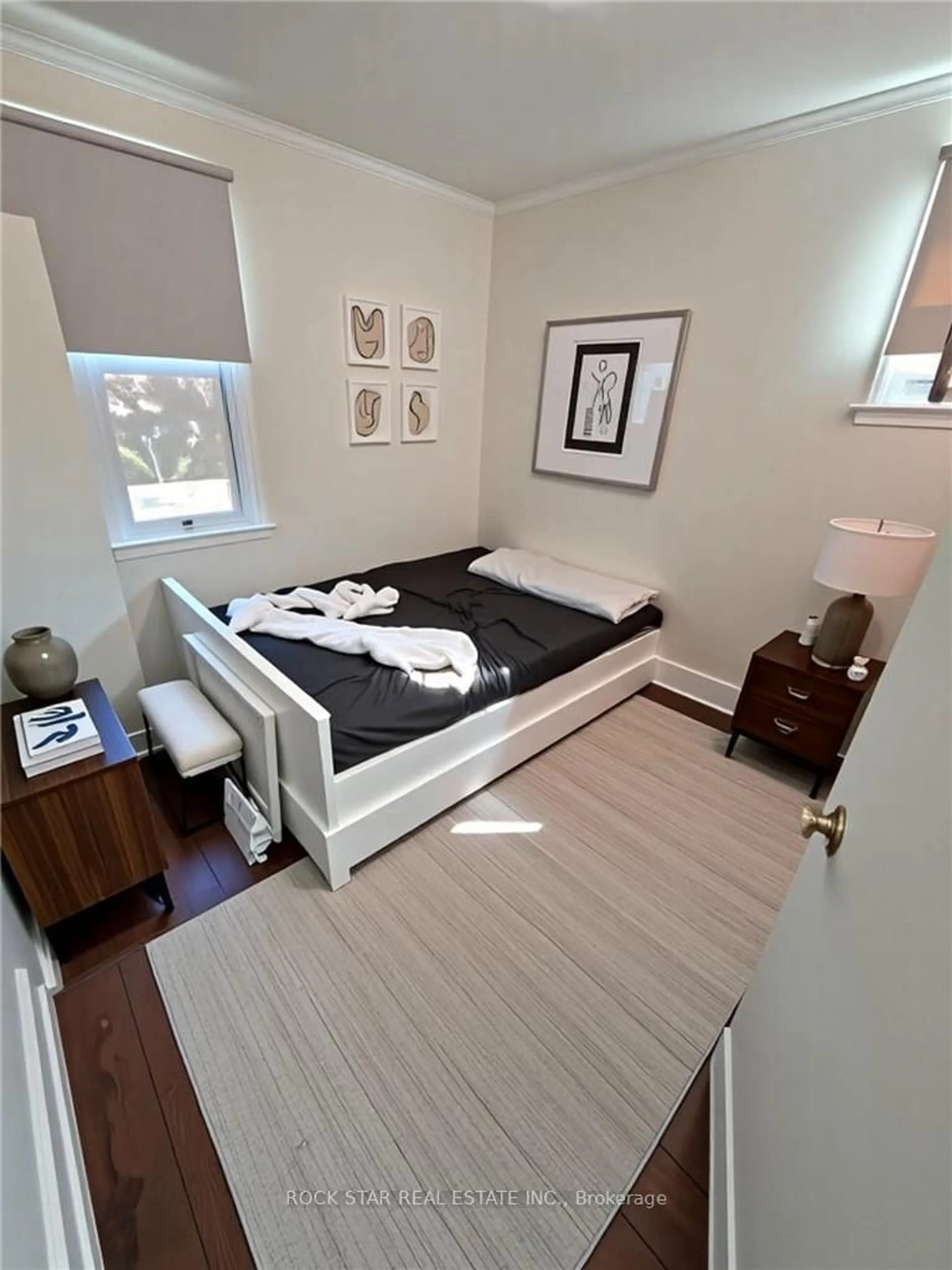 Bedroom with bed, unknown for 77 Blackfriars St, London North Ontario N6H 1K8