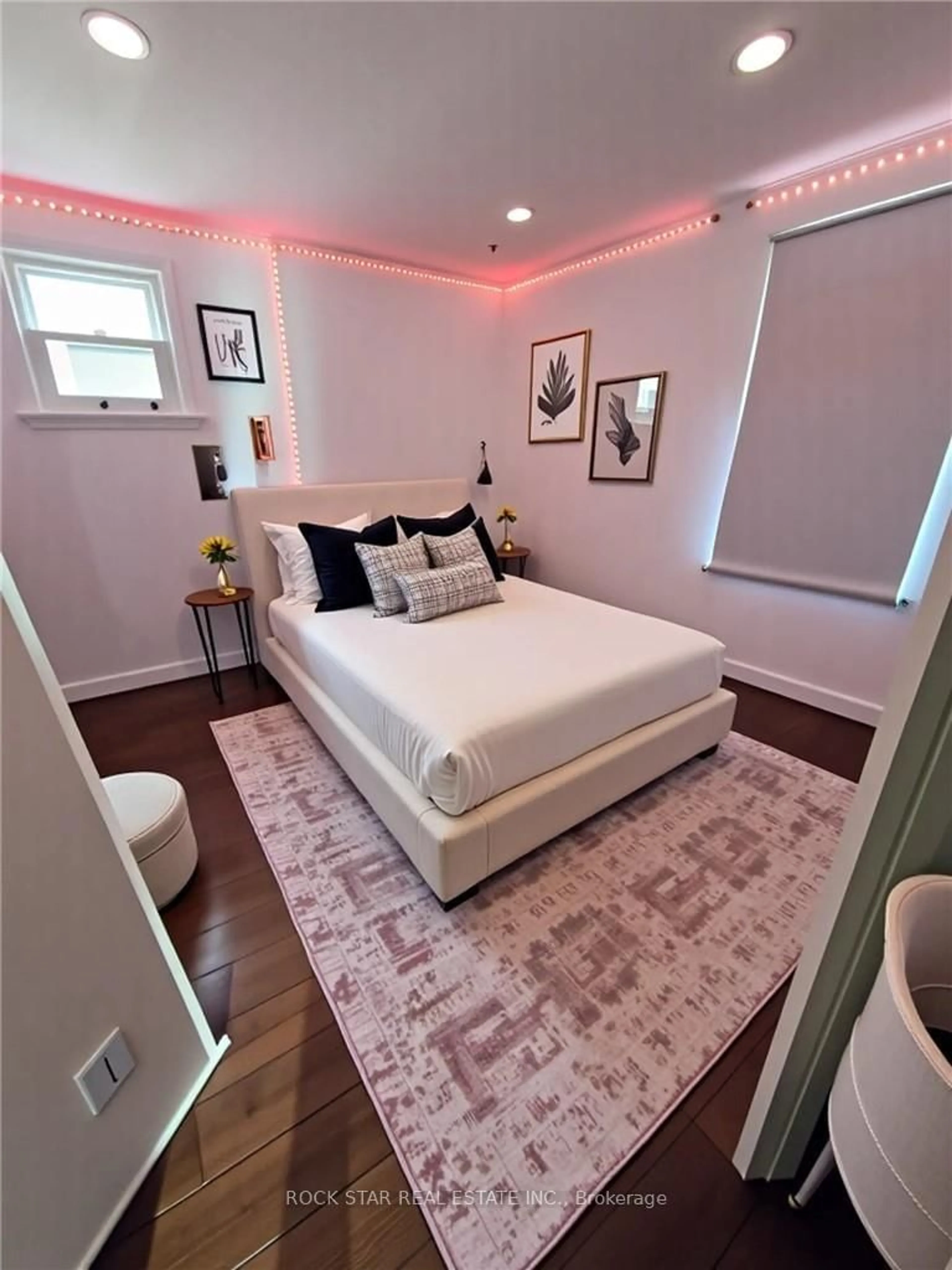 Bedroom with bed, unknown for 77 Blackfriars St, London North Ontario N6H 1K8