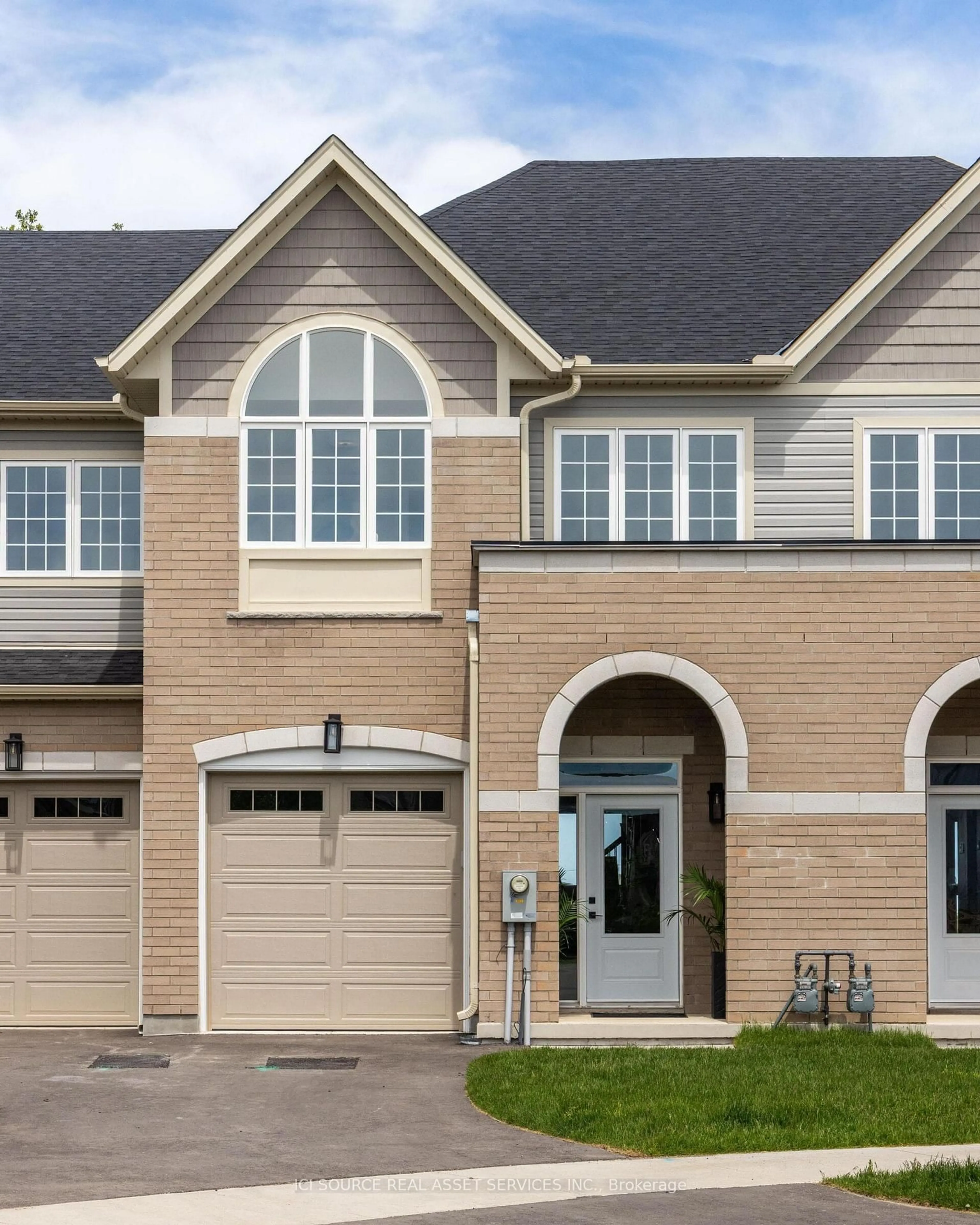 Home with brick exterior material, street for 4061-1 Fracchioni Dr, Lincoln Ontario L3J 0R5