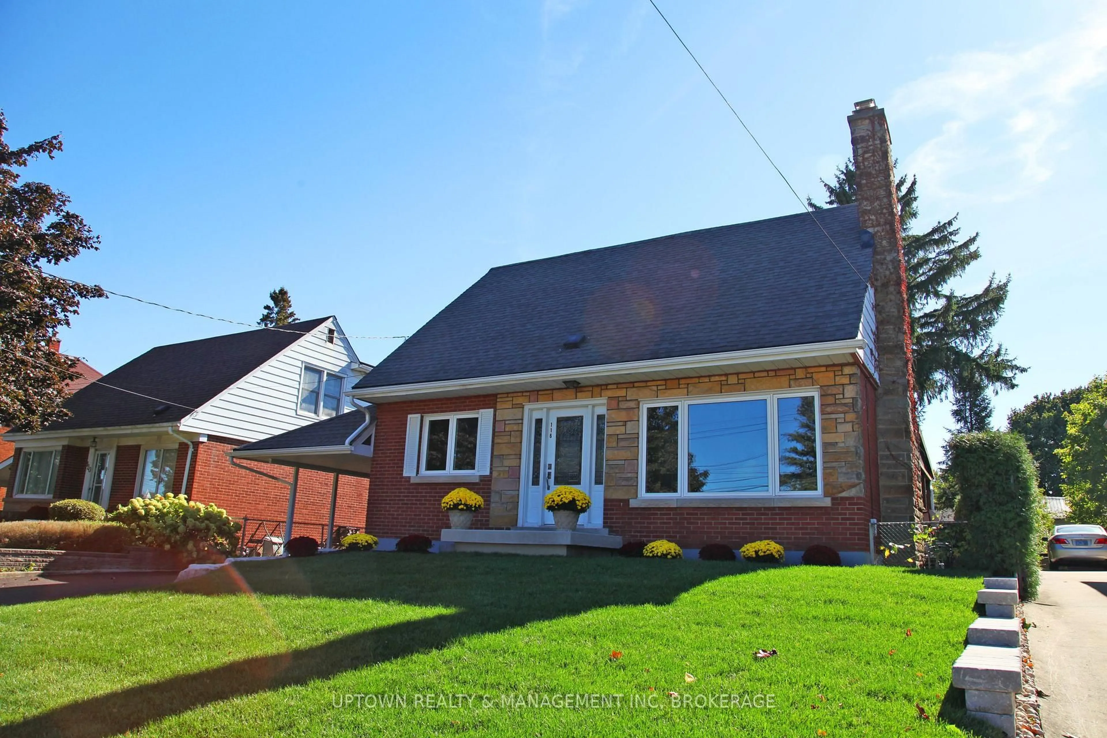 Home with brick exterior material, street for 116 Hixon Rd, Hamilton Ontario L8K 2C1