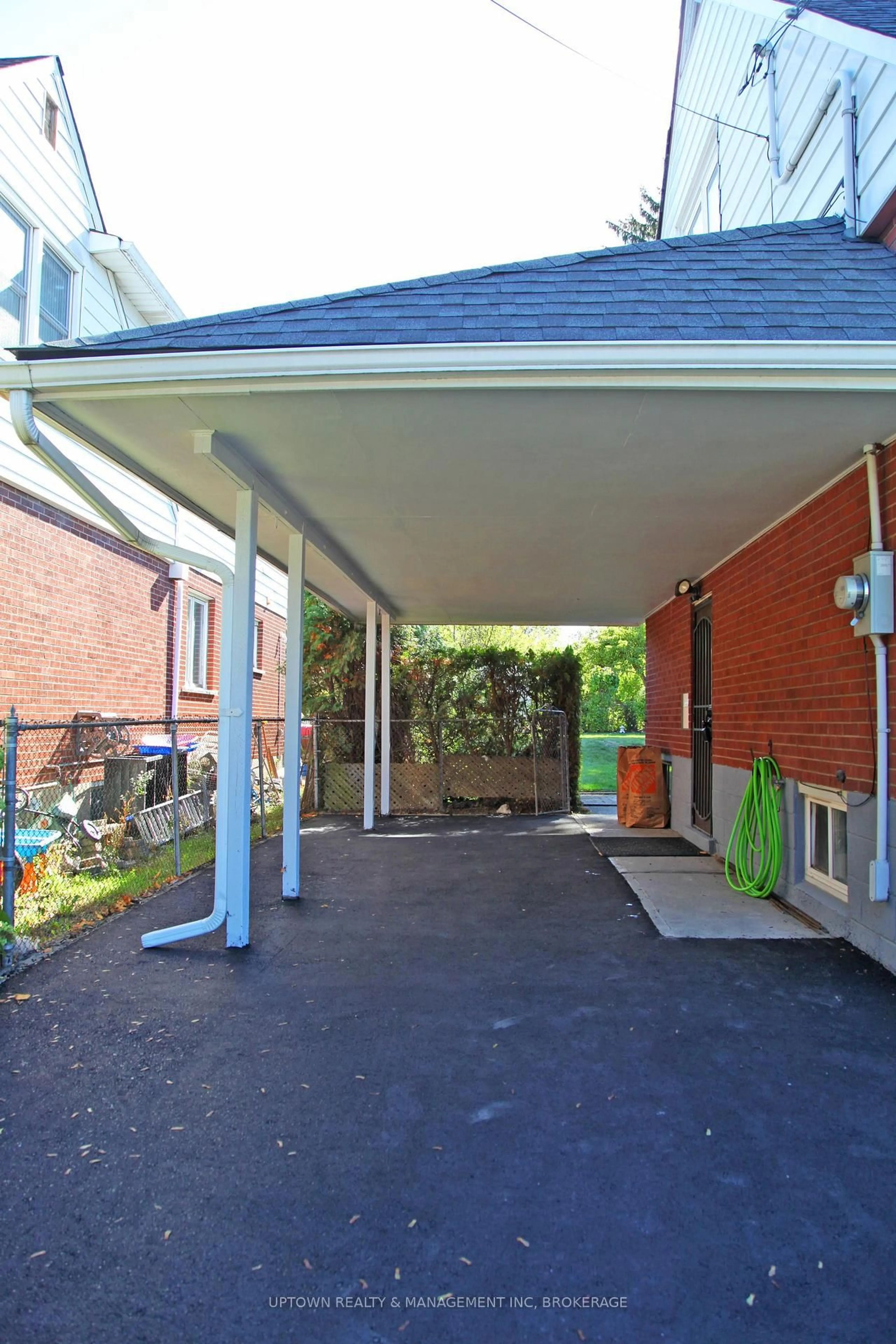 Unknown for 116 Hixon Rd, Hamilton Ontario L8K 2C1