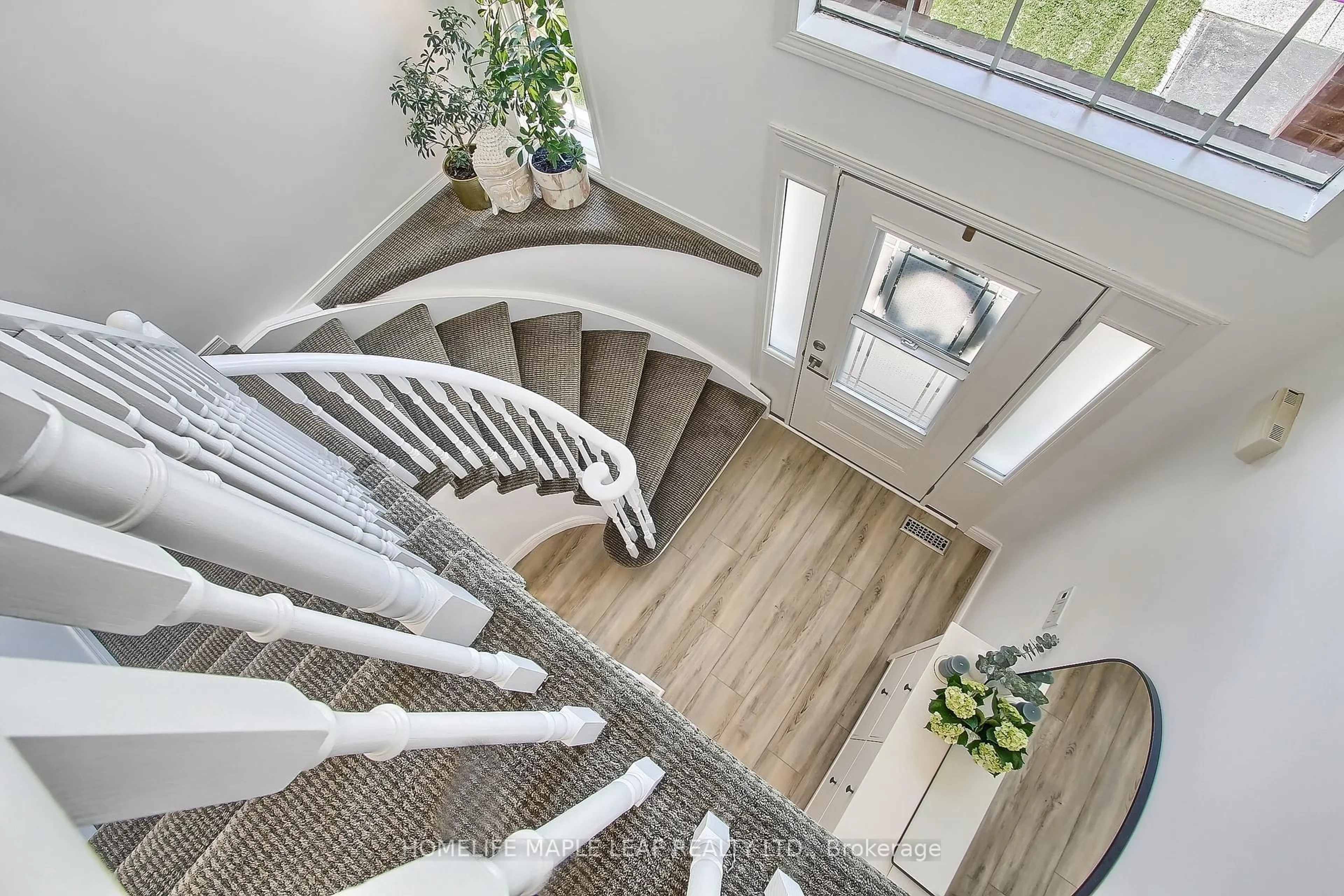 Stairs for 39 Segwun Rd, Hamilton Ontario L8B 0K2