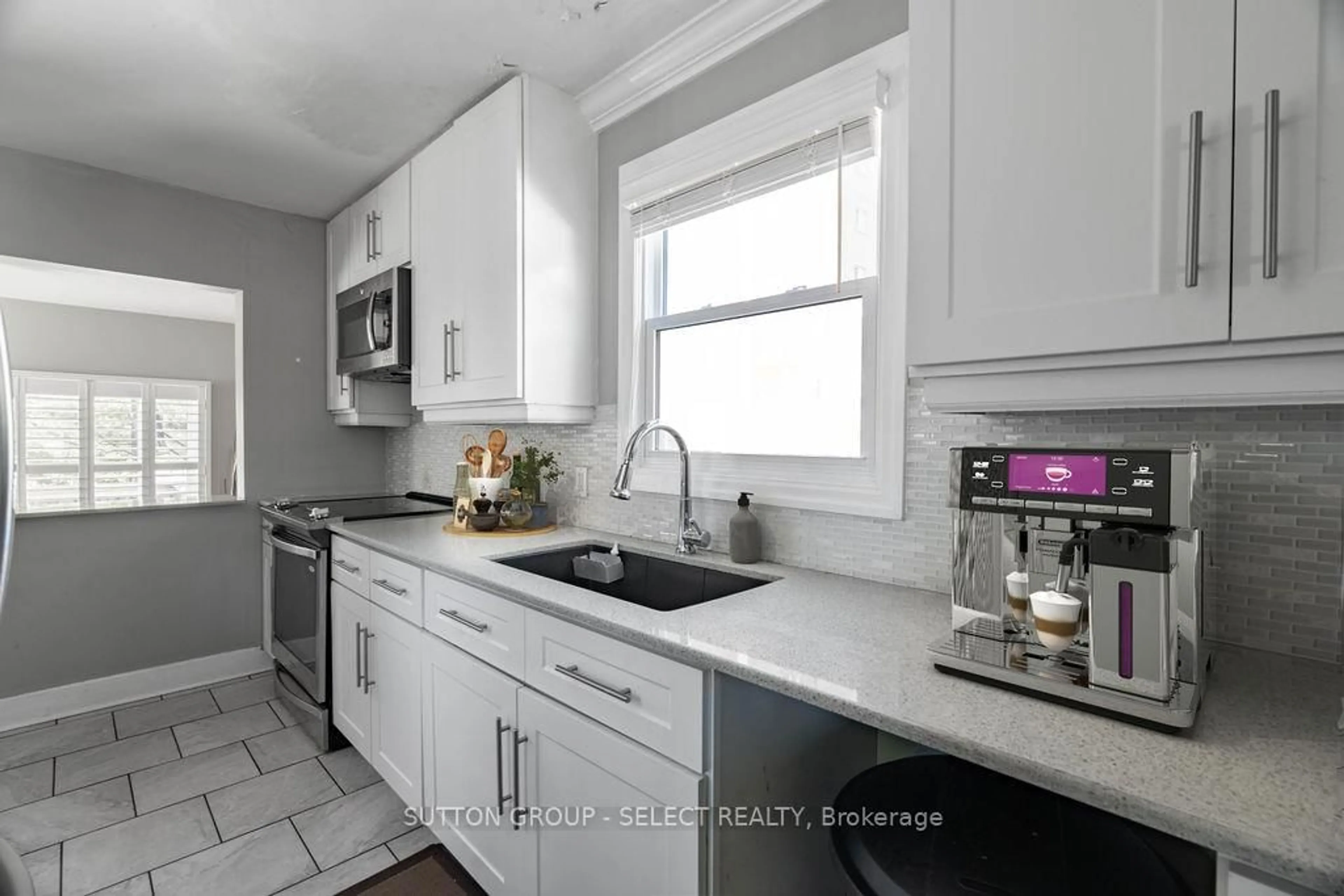 Unknown for 353 Clarke Rd, London East Ontario N5W 5G4