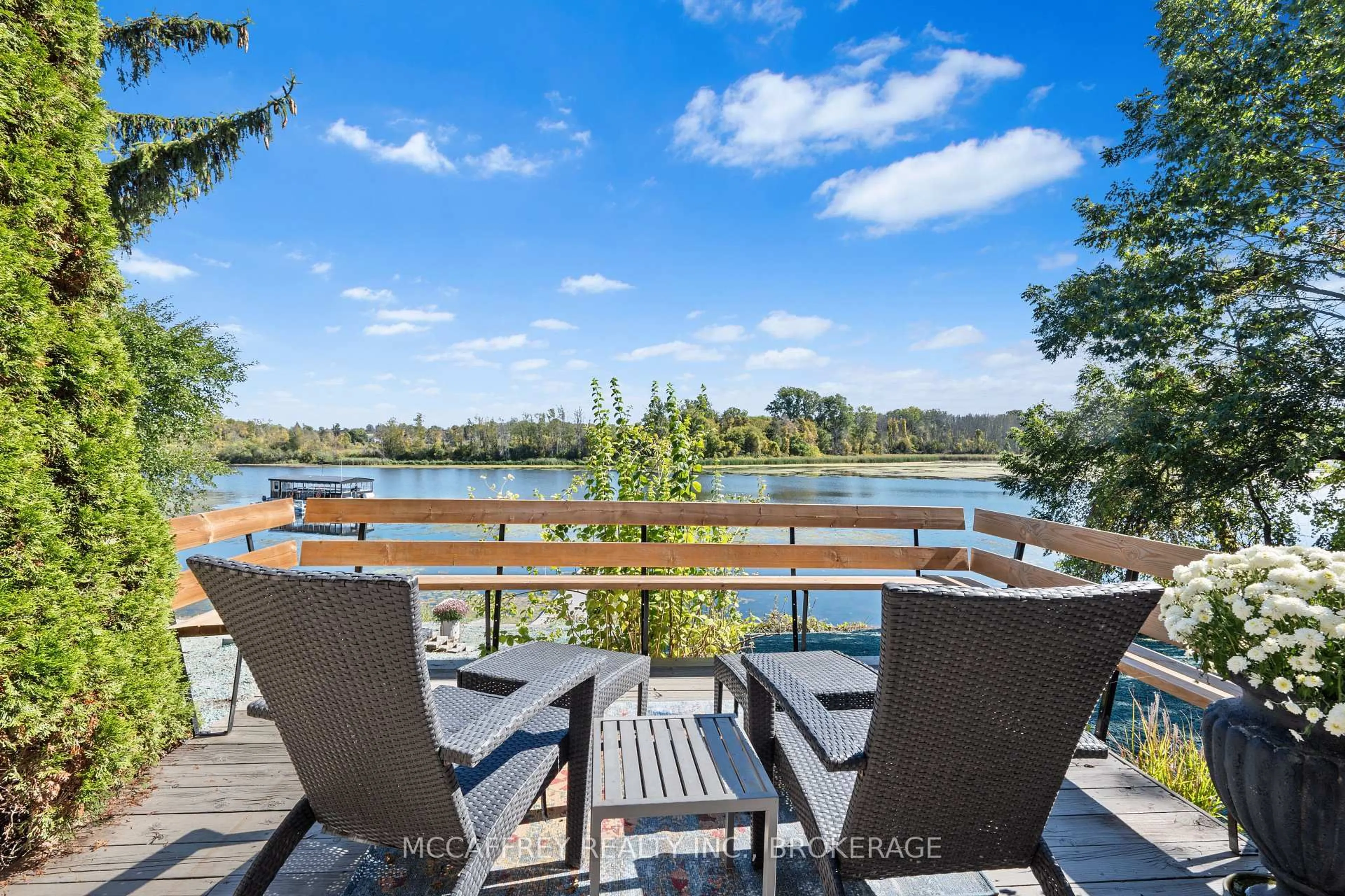 Patio, water/lake/river/ocean view for 442 DUNDAS St, Greater Napanee Ontario K7R 2C1