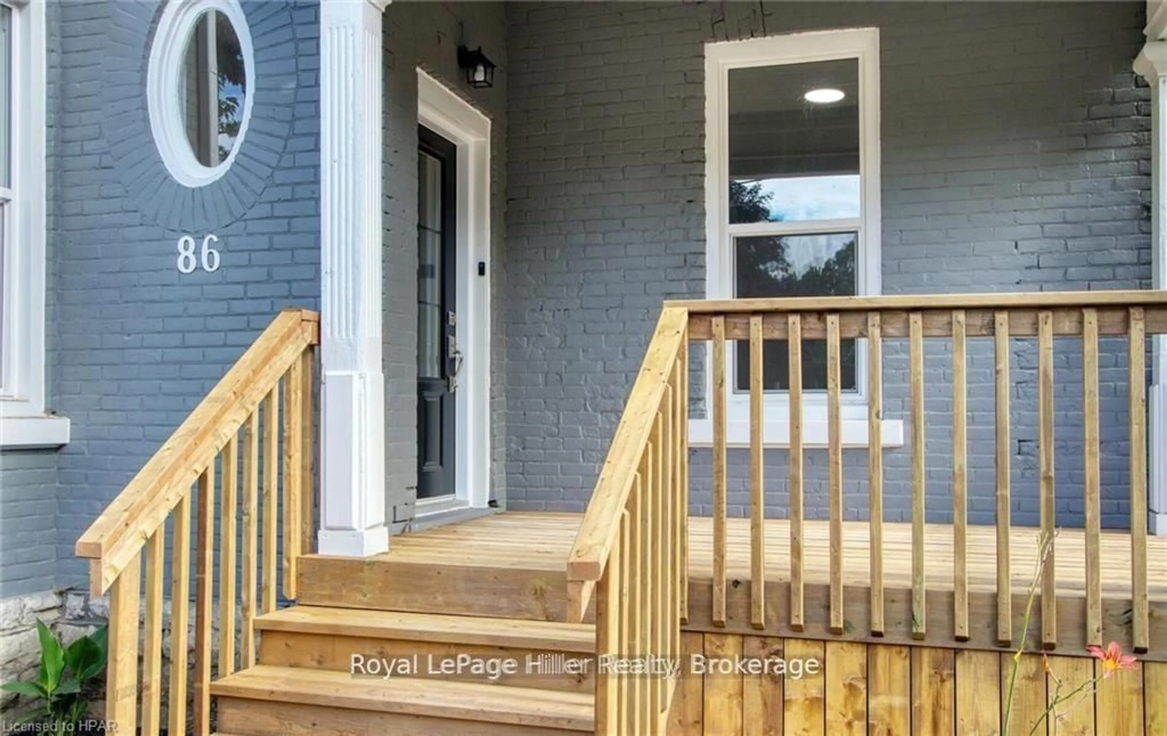 Indoor entryway for 86 Shakespeare St, Stratford Ontario N5A 3W4