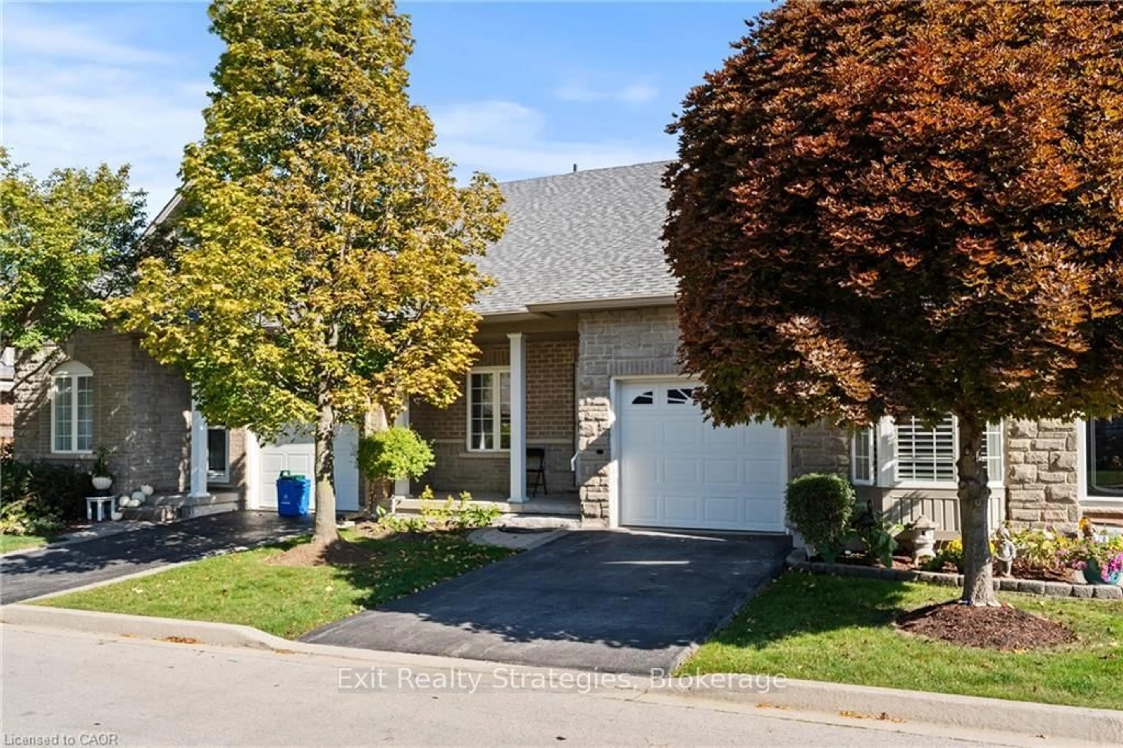 Unknown for 68 Hallmark Tr #39, Hamilton Ontario L9B 0A4