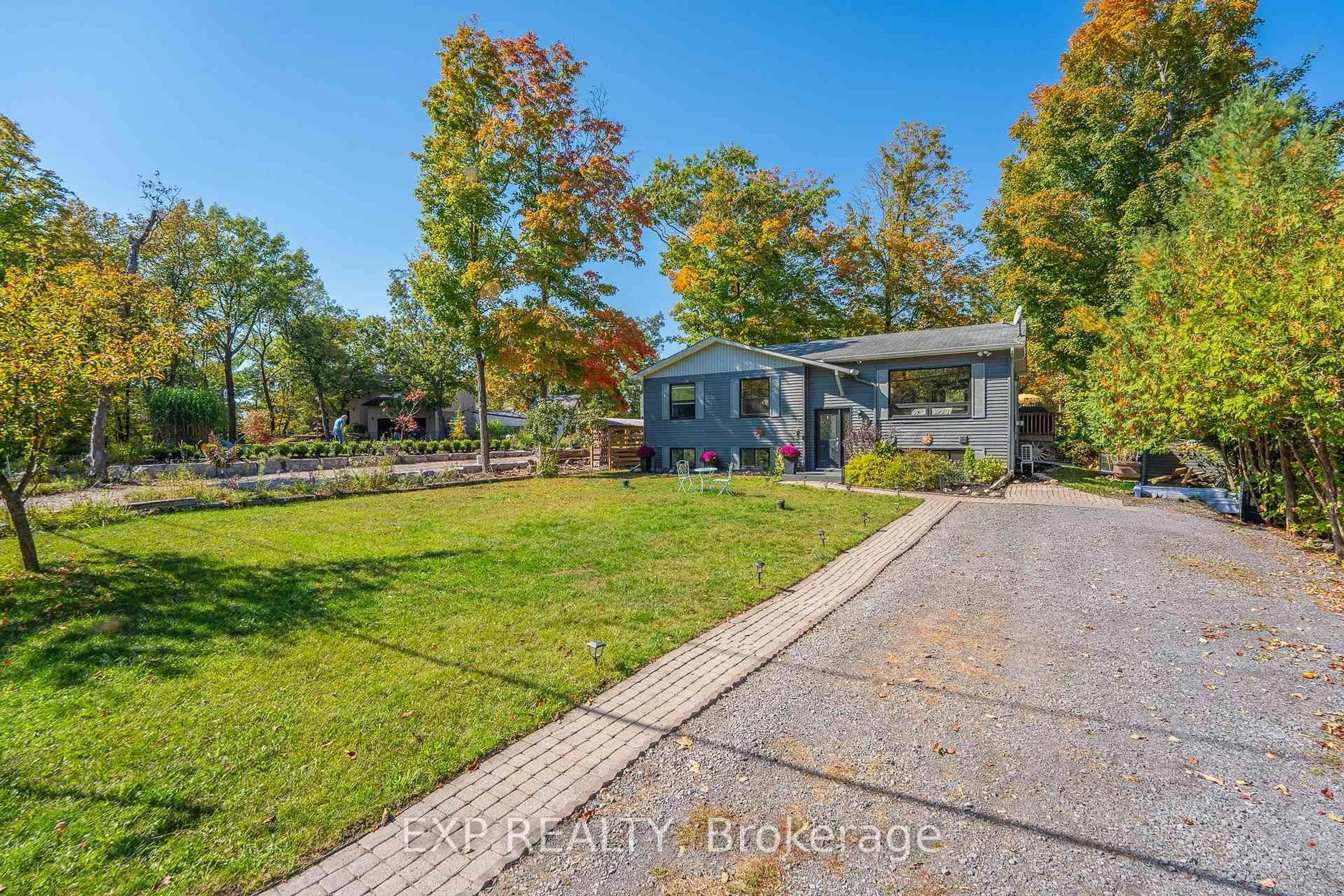 A pic from outside/outdoor area/front of a property/back of a property/a pic from drone, water/lake/river/ocean view for 4124 Armitage Ave, Ottawa Ontario K0A 1T0
