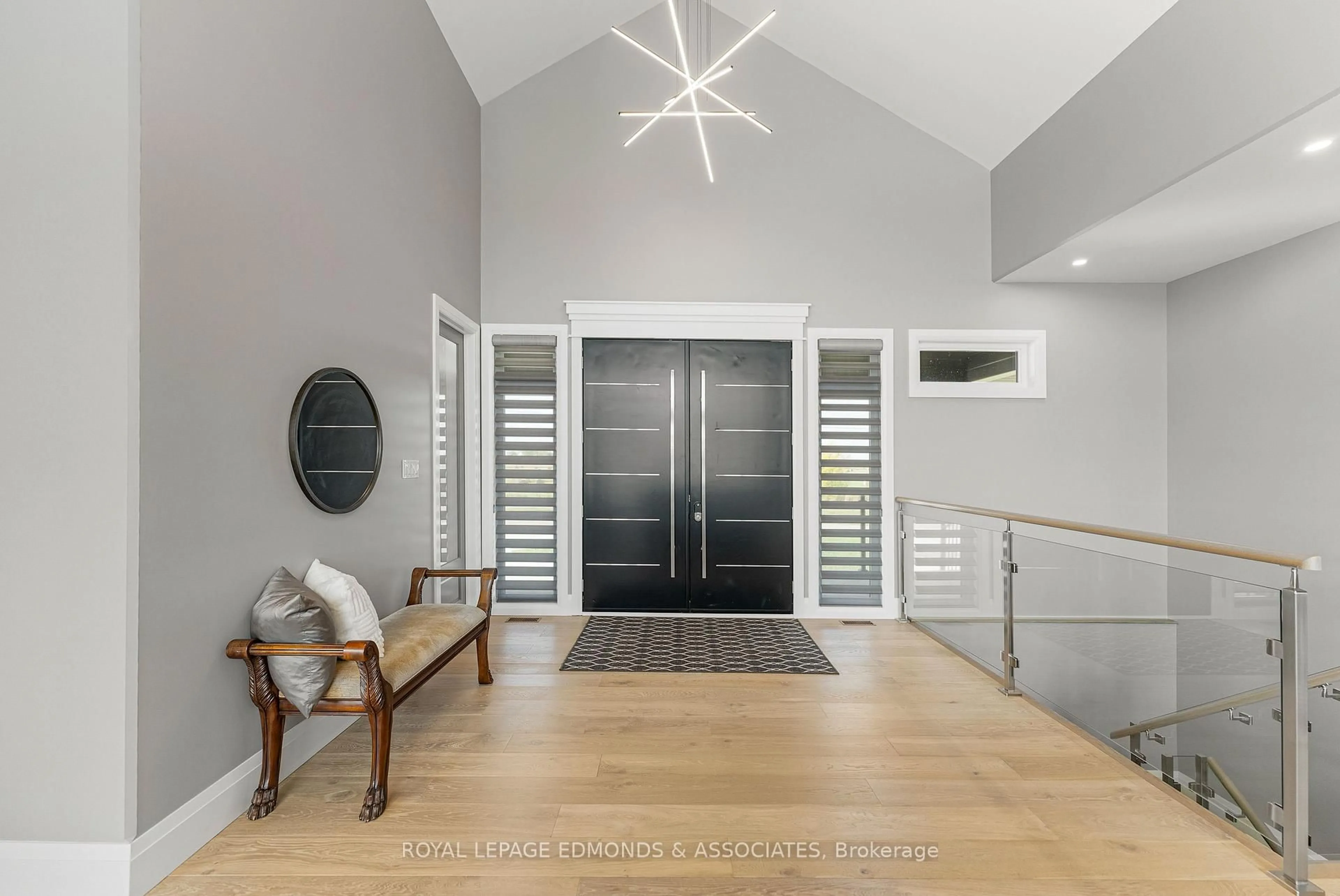 Indoor entryway for 231 Finnerty Rd, Cobden Ontario K0J 1K0