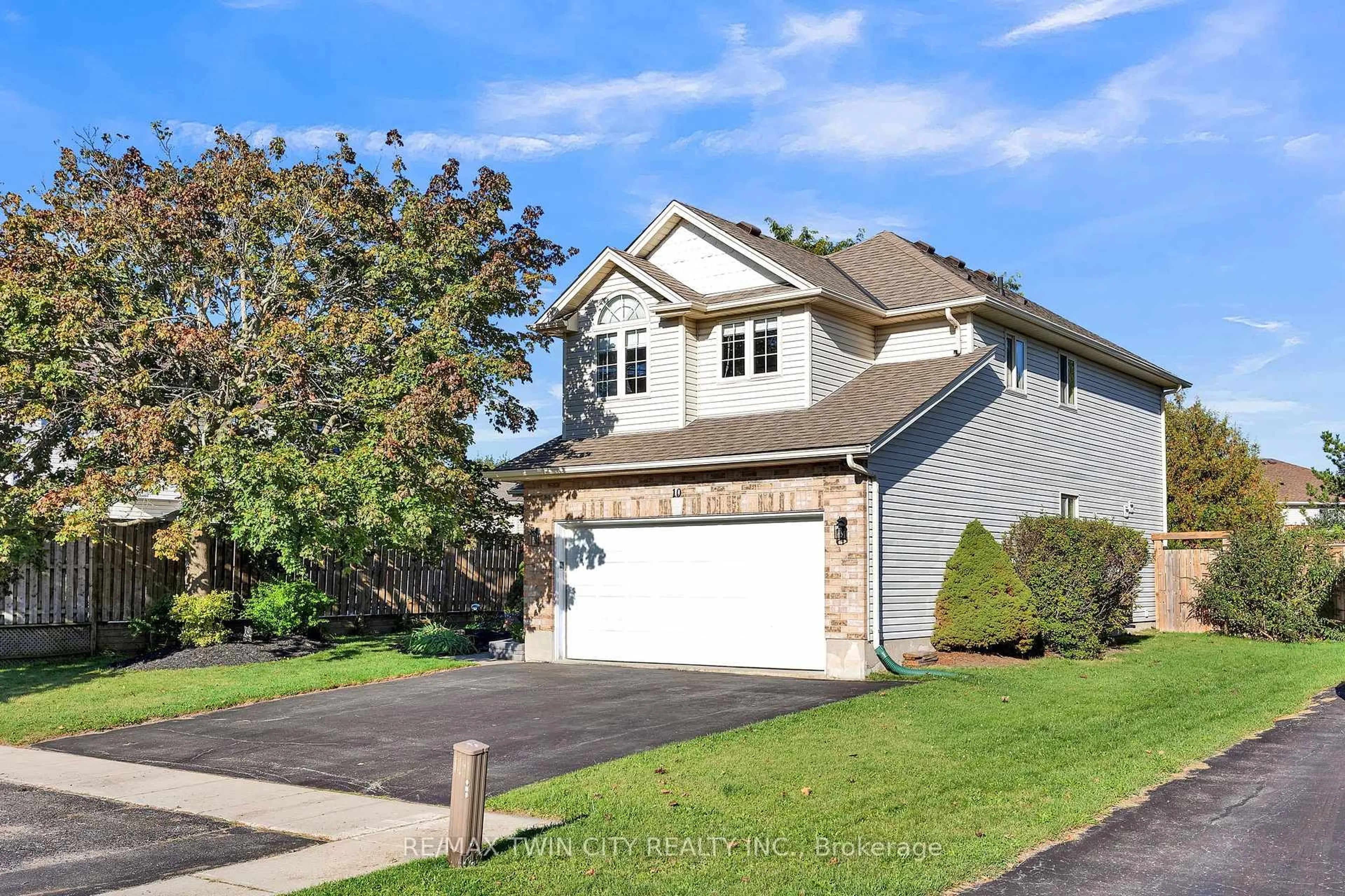 Home with vinyl exterior material, street for 10 Joshua Crt, Blandford-Blenheim Ontario N0J 1S0