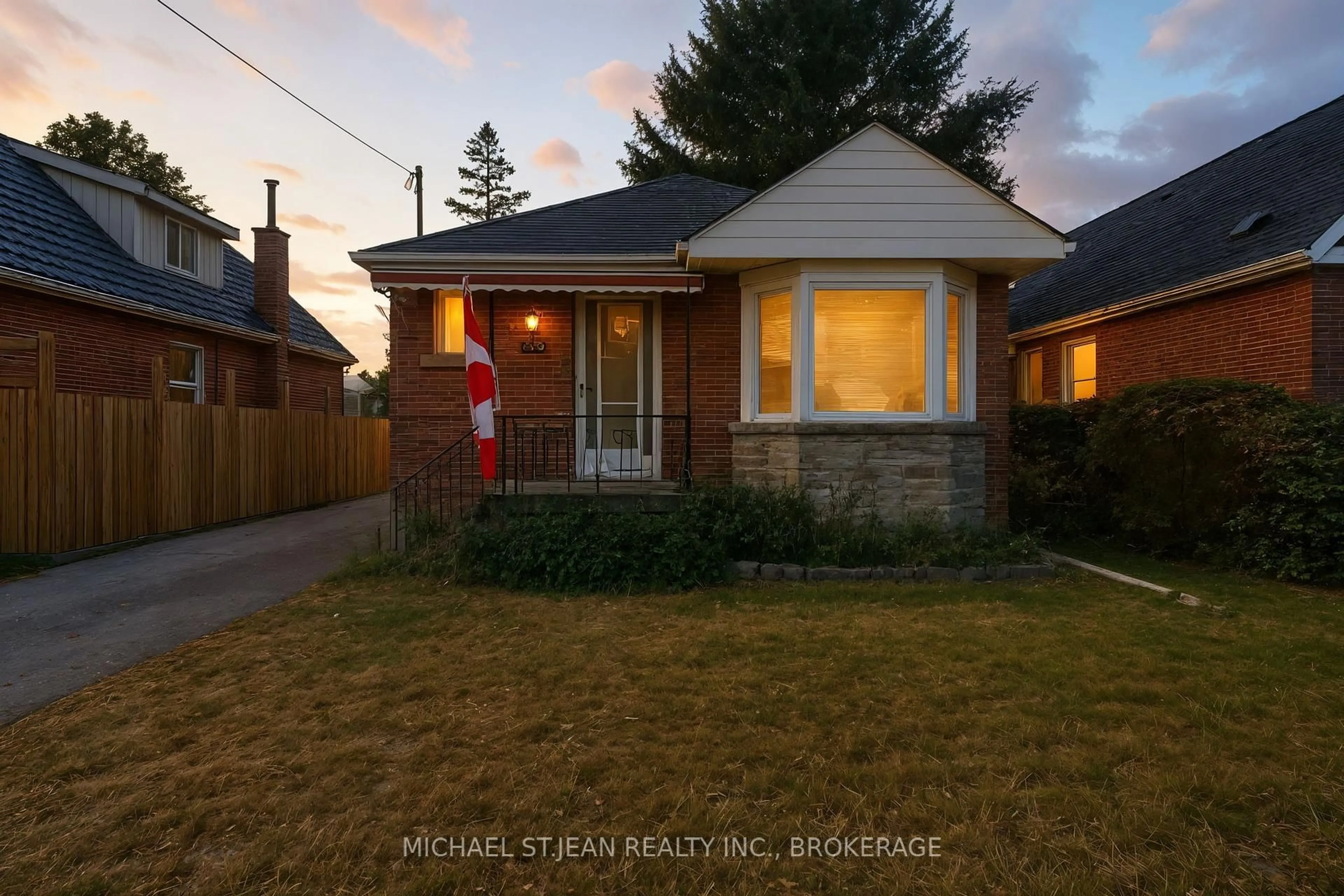 Home with brick exterior material, street for 608 Fennell Ave, Hamilton Ontario L8V 1T4