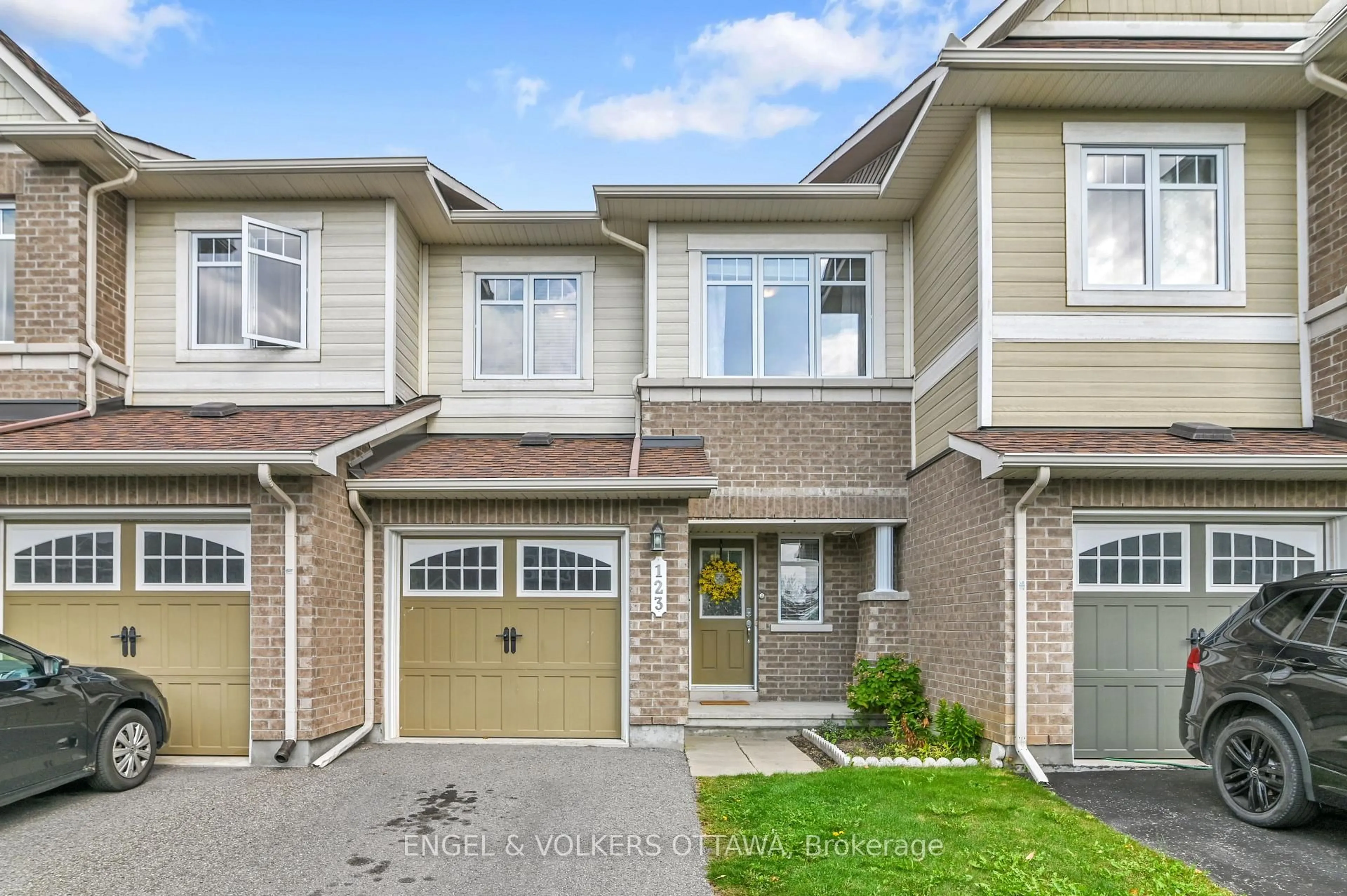 Unknown for 123 Waterfern Way, Ottawa Ontario K4A 0T4