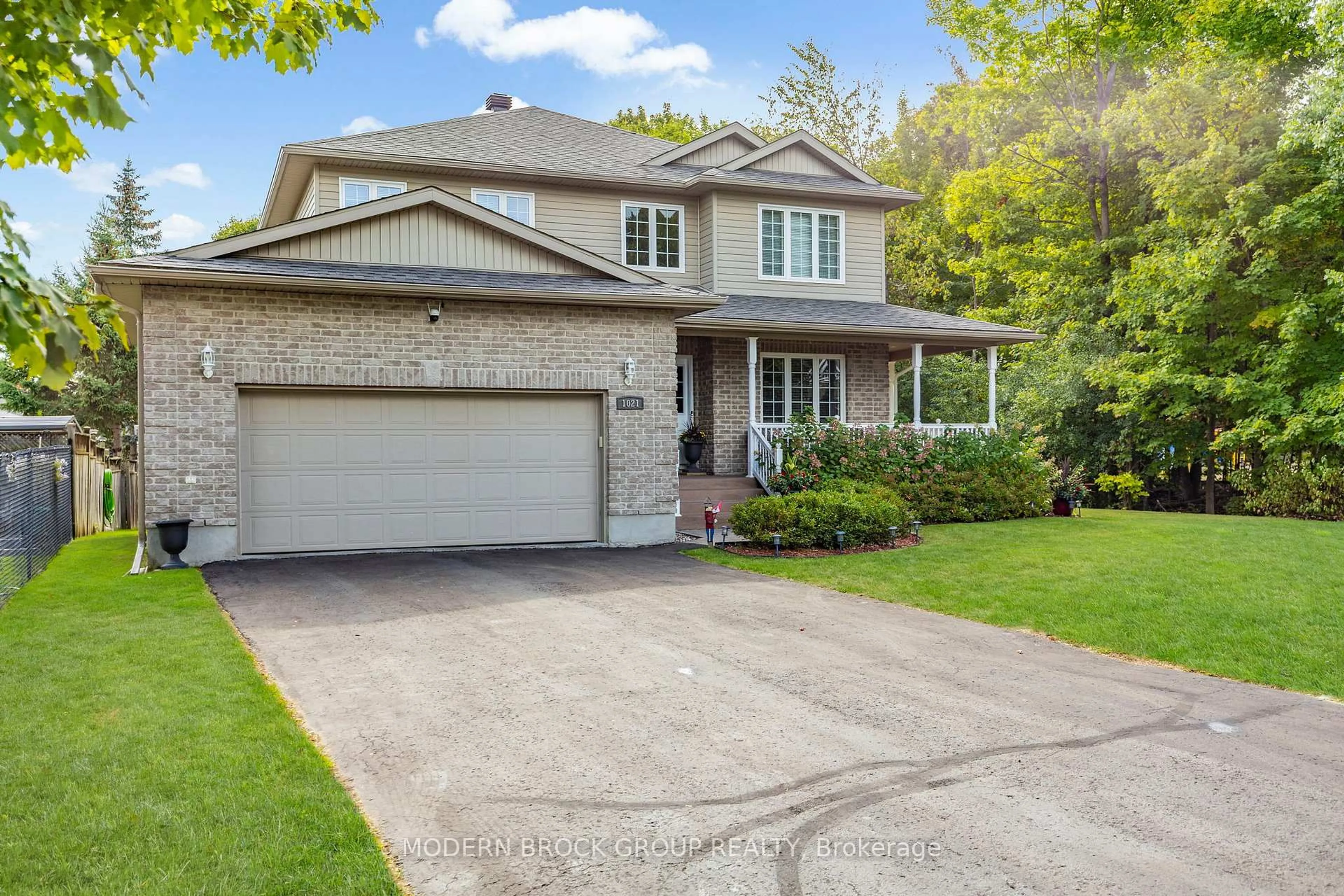 Home with brick exterior material, street for 1021 Kingswood St, Brockville Ontario K6V 7G1