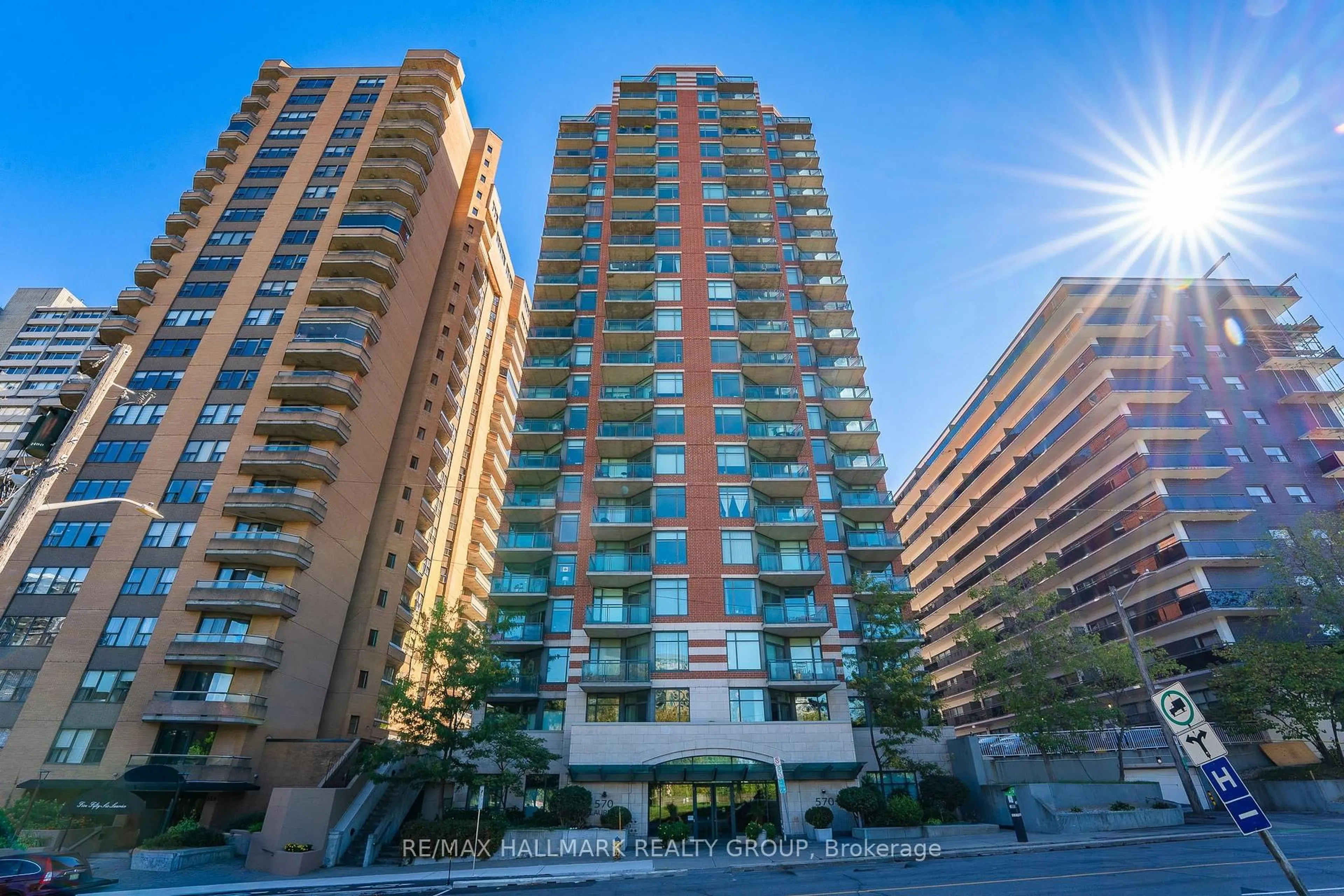 Unknown for 570 Laurier Ave #2202, Ottawa Ontario K1R 1C8