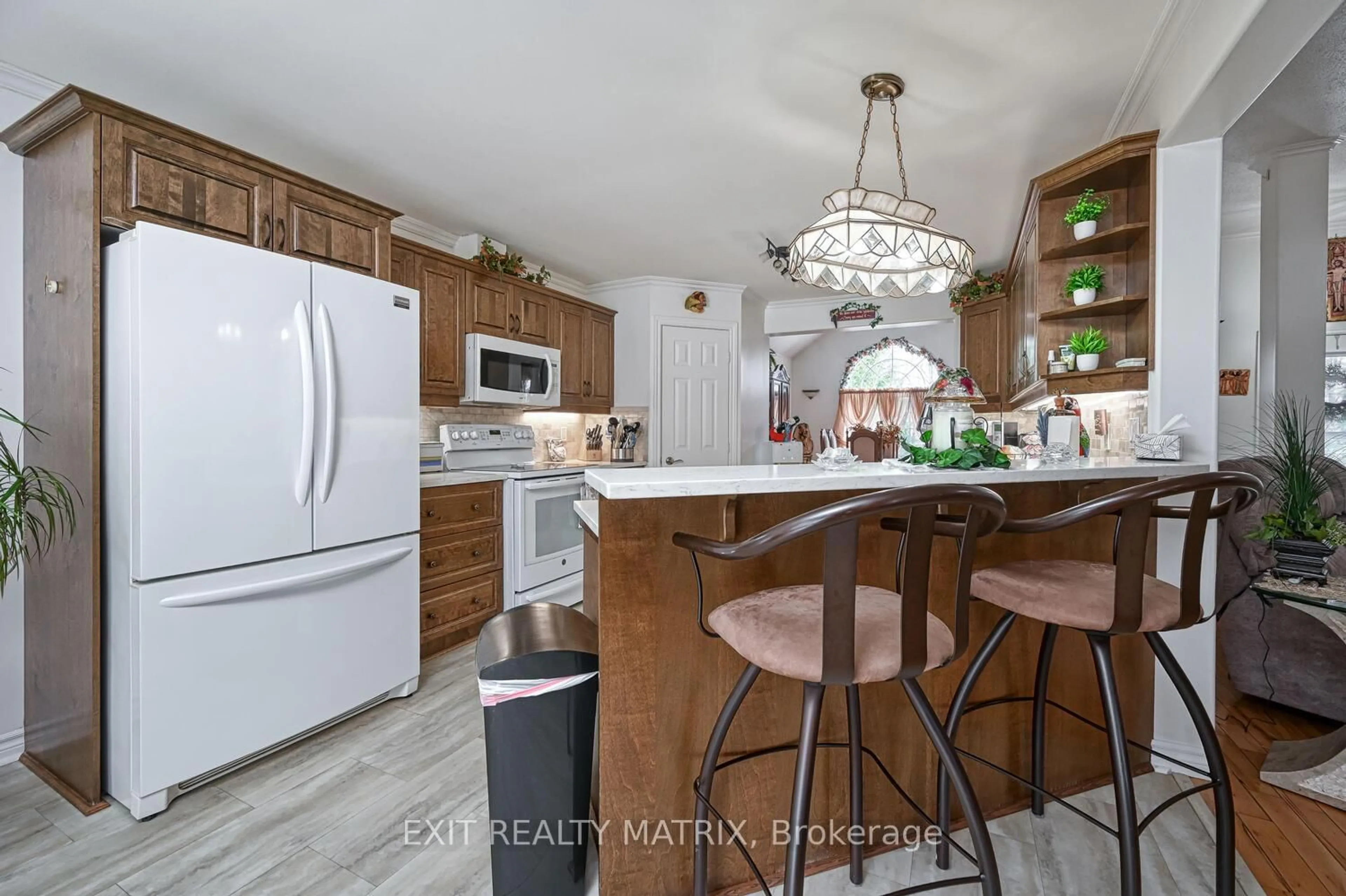 Open concept kitchen, unknown for 2573 Mitchell St, Metcalfe Ontario K0A 2P0