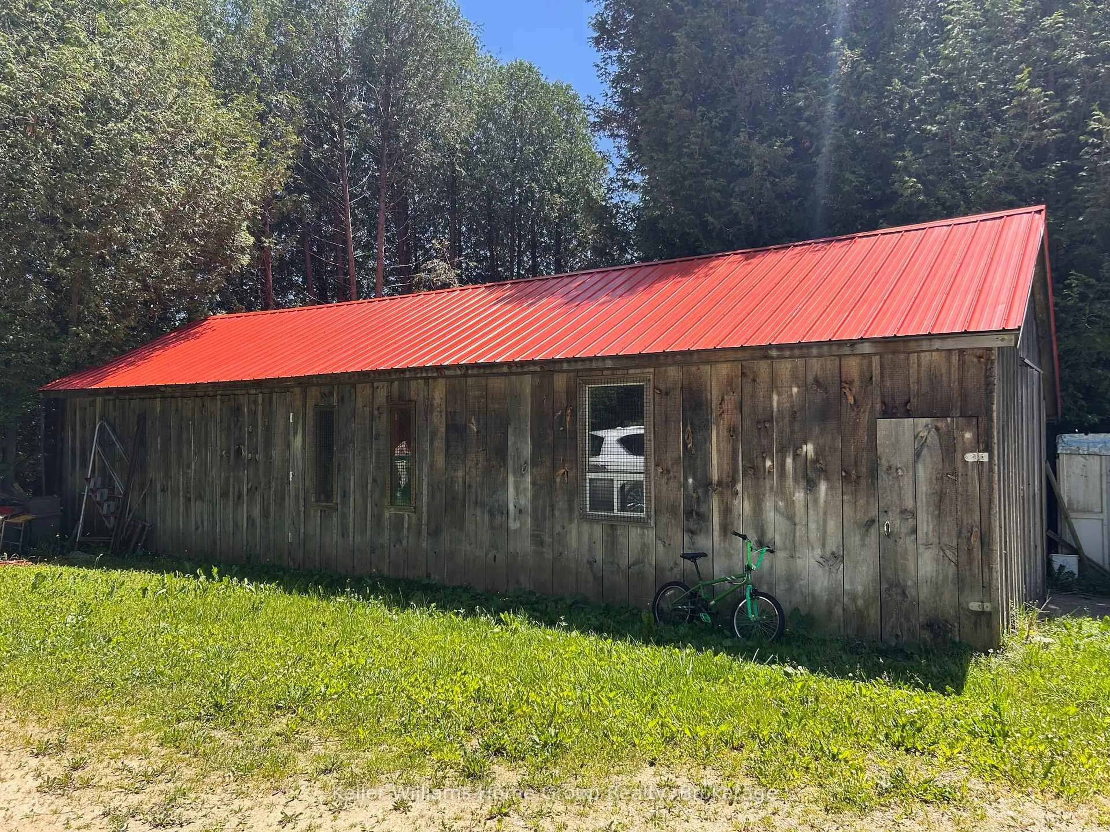 Shed for 135431 9th Line, Grey Highlands Ontario N0C 1H0