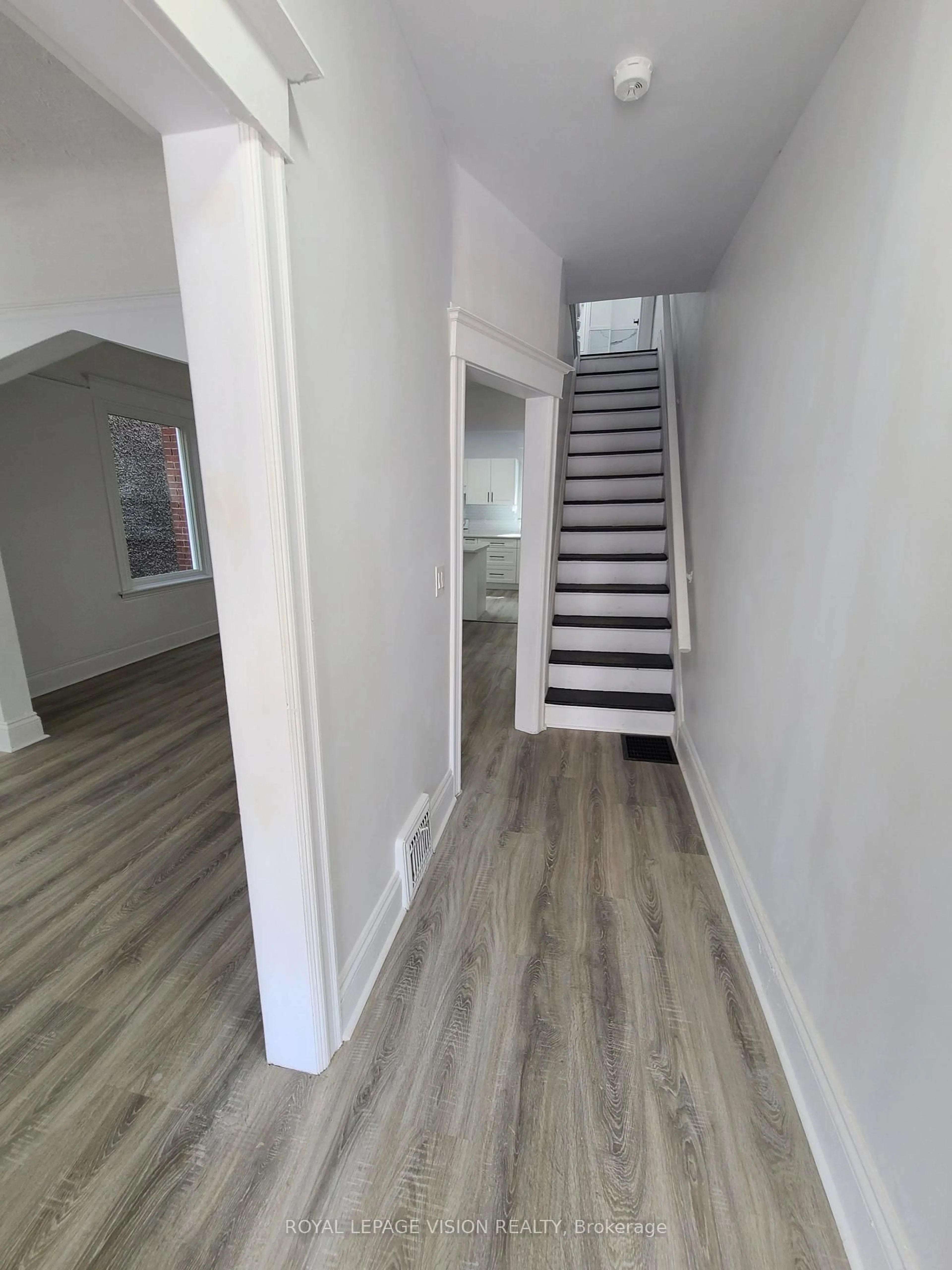 Unknown for 56 Munroe St, Hamilton Ontario L8L 3V7
