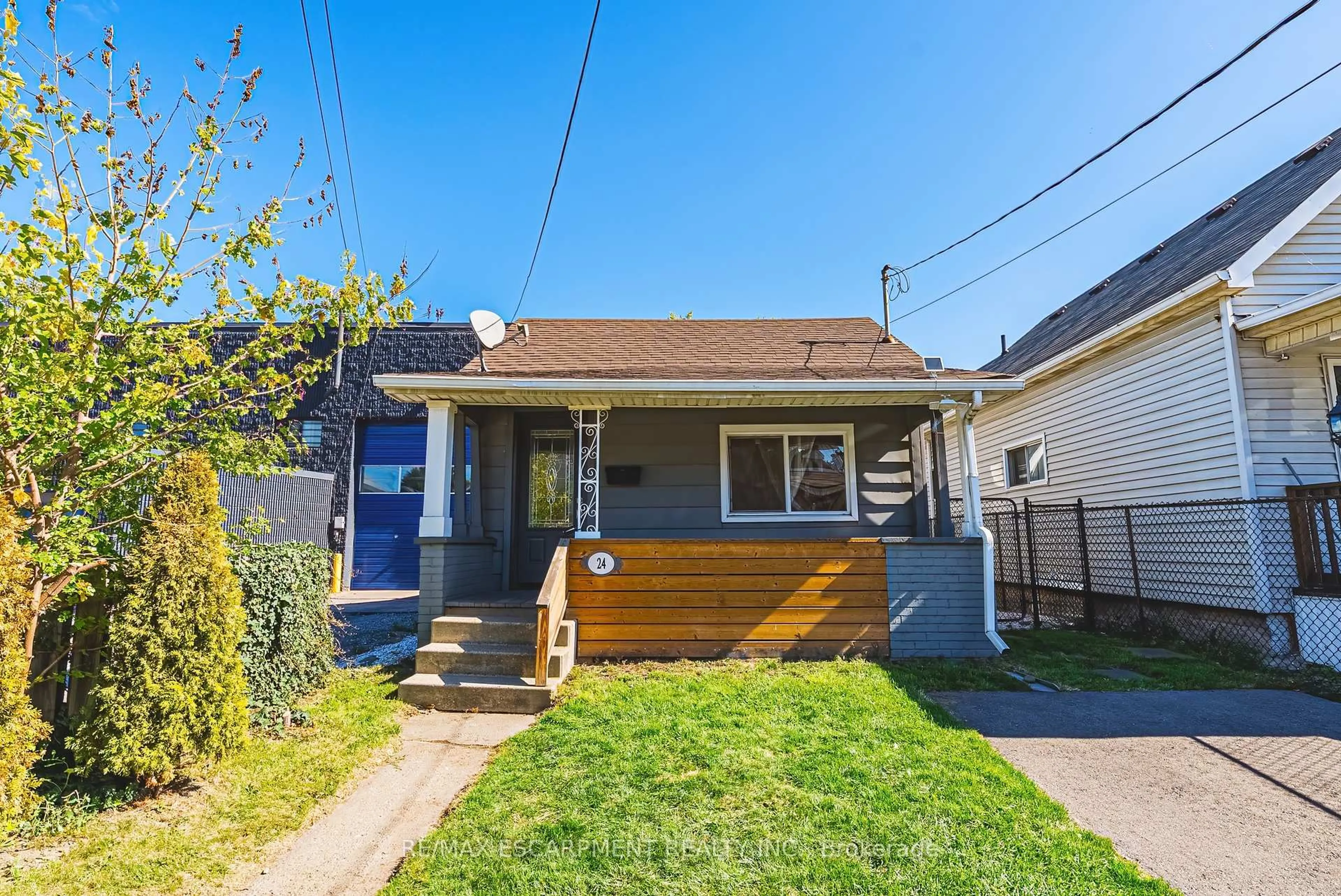 Unknown for 24 Rowanwood St, Hamilton Ontario L8L 7H3
