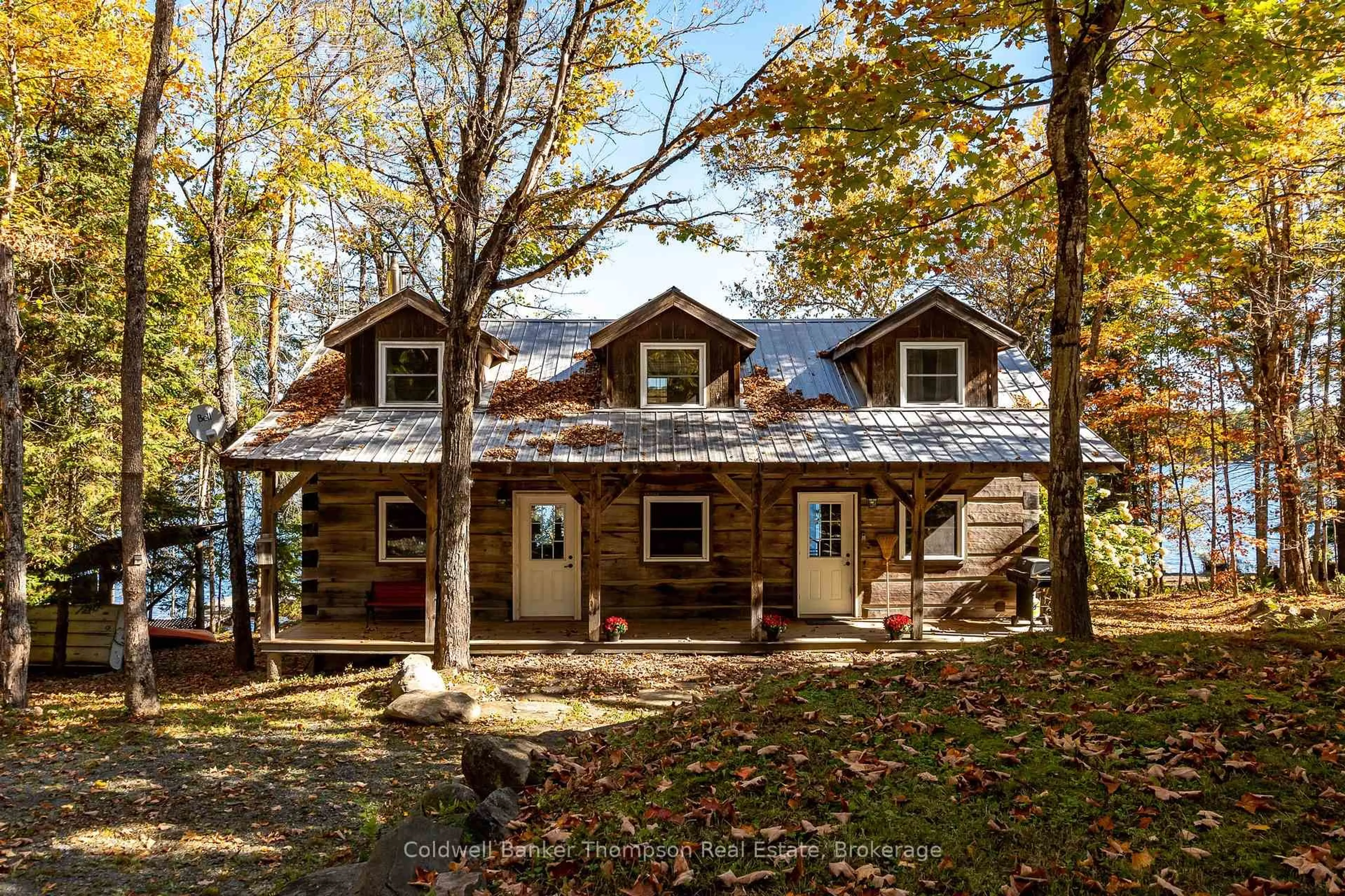 Home with vinyl exterior material, unknown for 18 Port Vernon Lane, Huntsville Ontario P1H 2J2