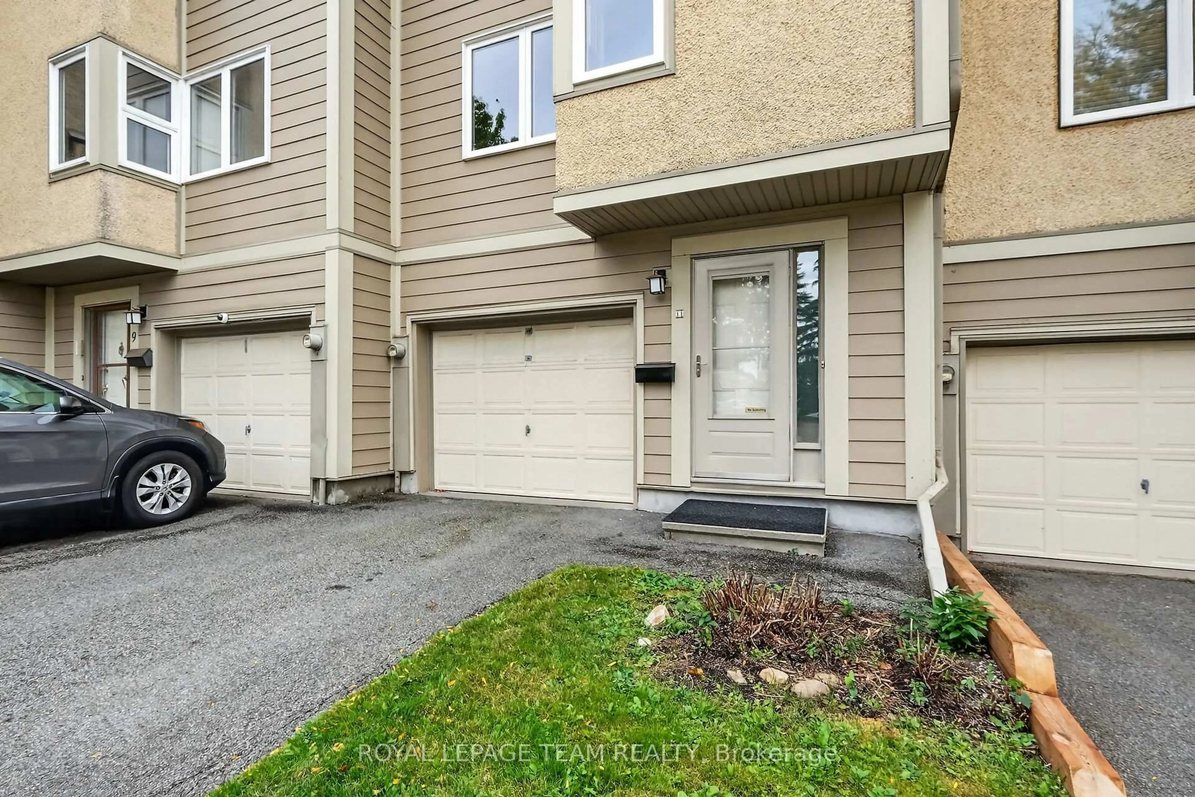 Unknown for 11 Peary Way, Ottawa Ontario K2L 1Z9