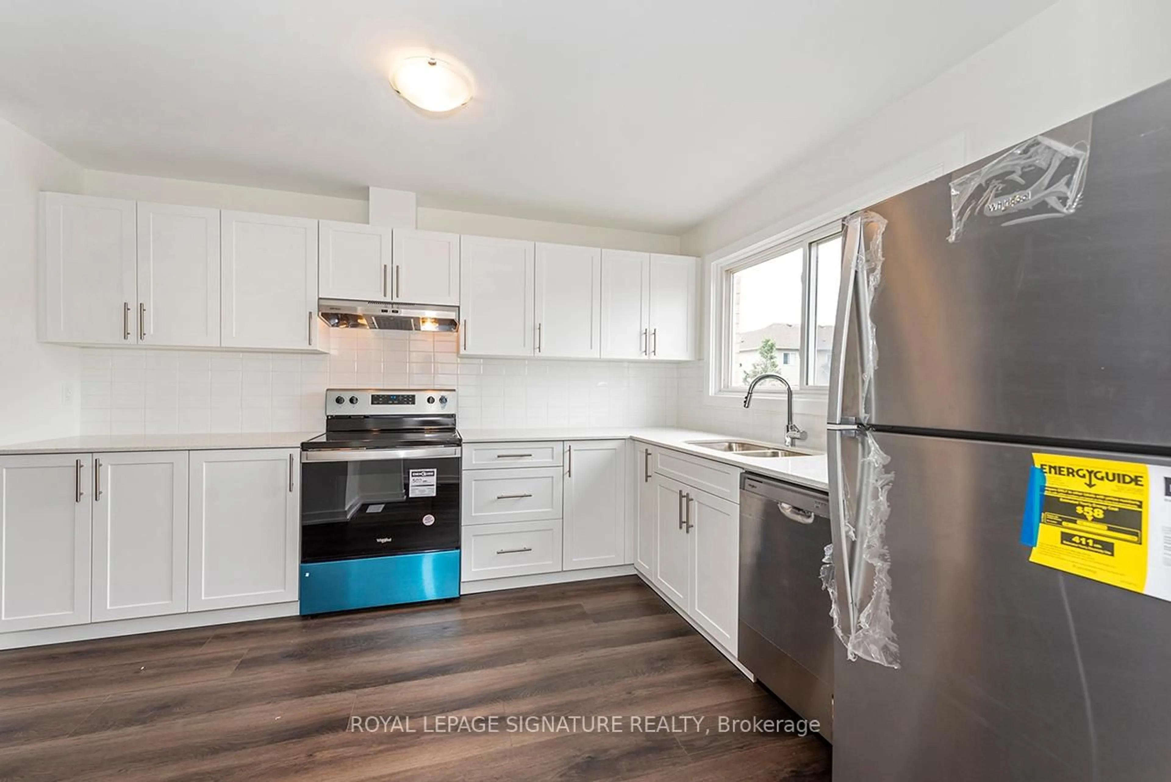 Standard kitchen, unknown for 20 Anna Capri Dr #2, Hamilton Ontario L8W 1M6