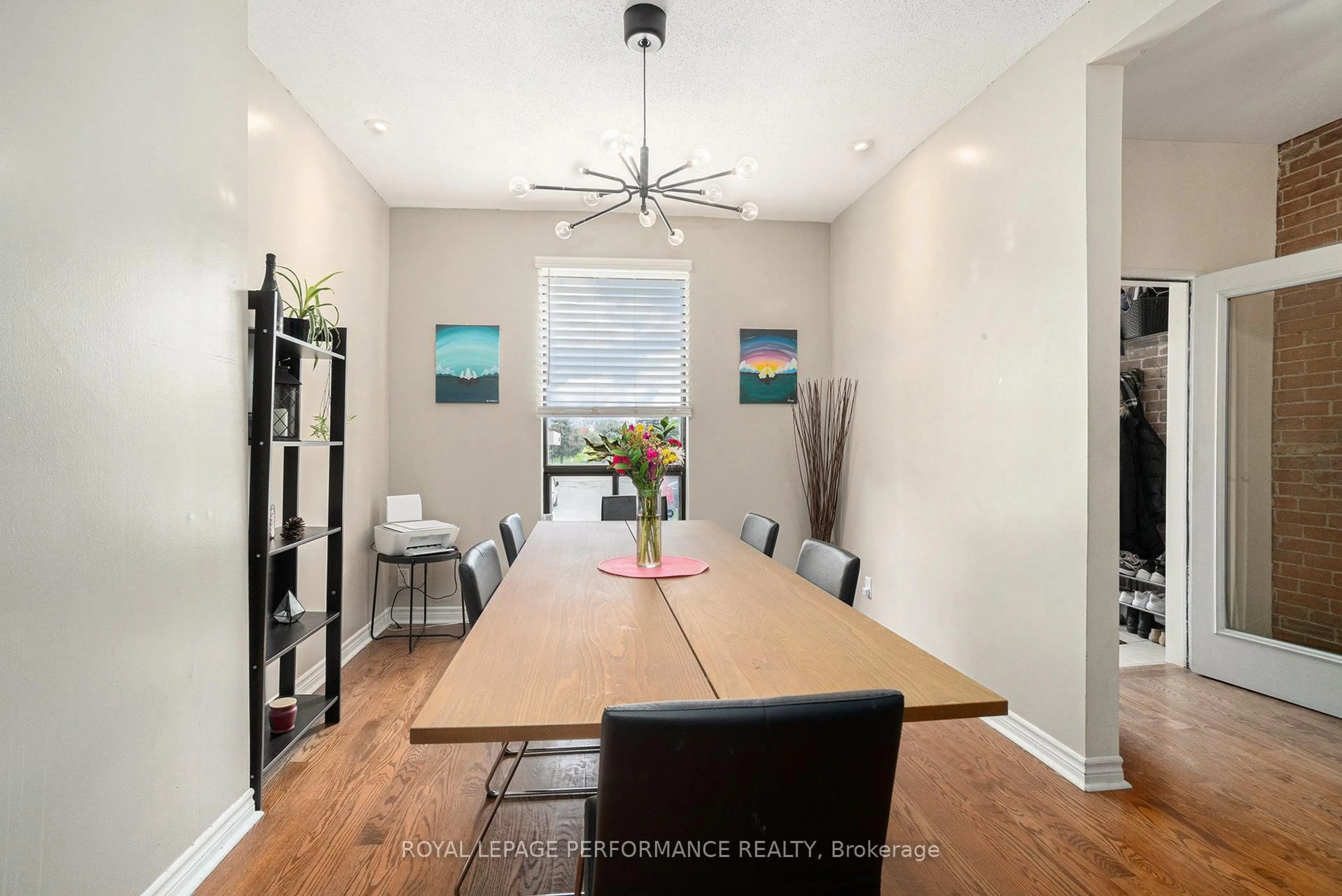 Dining room, wood/laminate floor for 55 Argyle Ave, Ottawa Ontario K2P 1B3