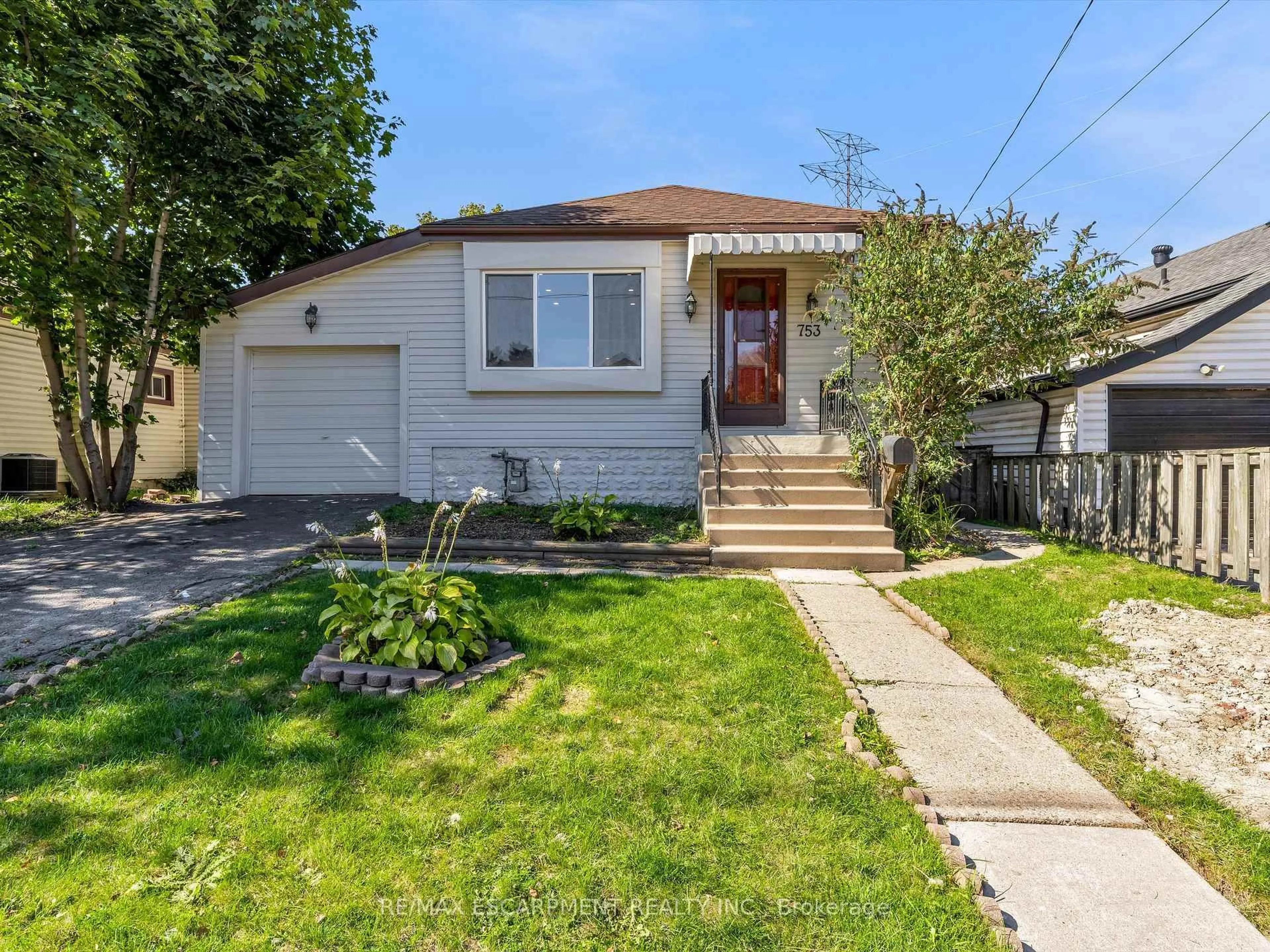 Unknown for 753 Burgess Ave, Hamilton Ontario L8H 6J5