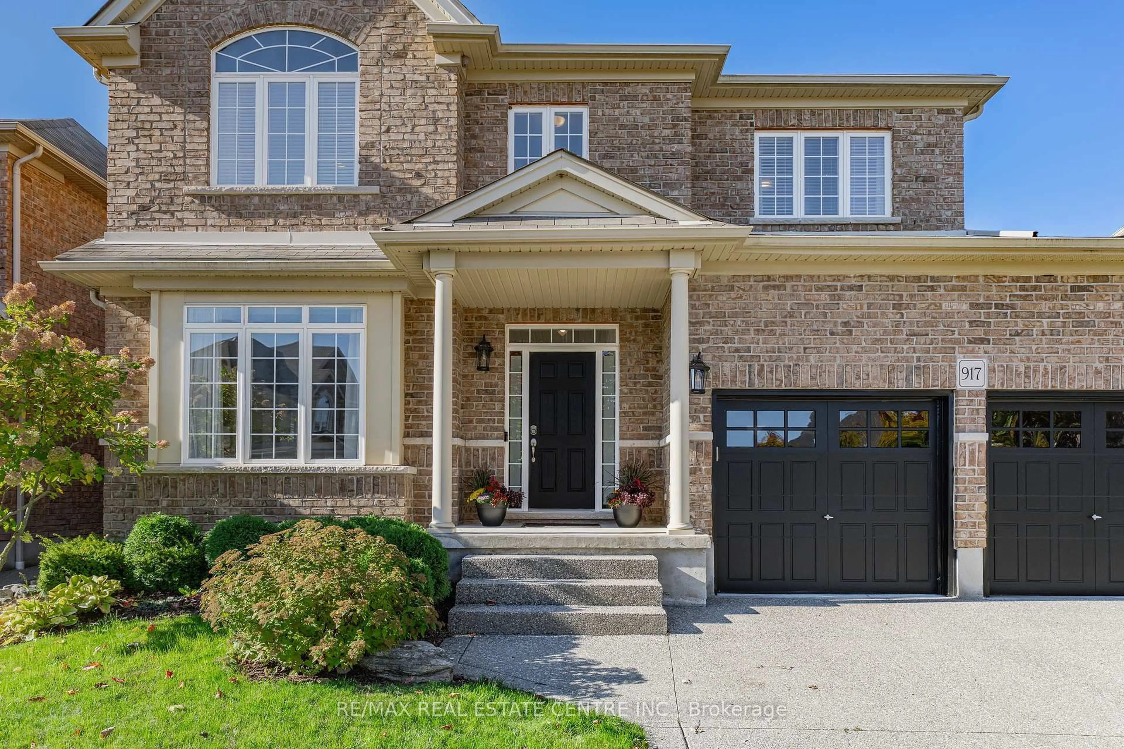 Home with brick exterior material, street for 917 Fung Pl, Kitchener Ontario N2A 4M3