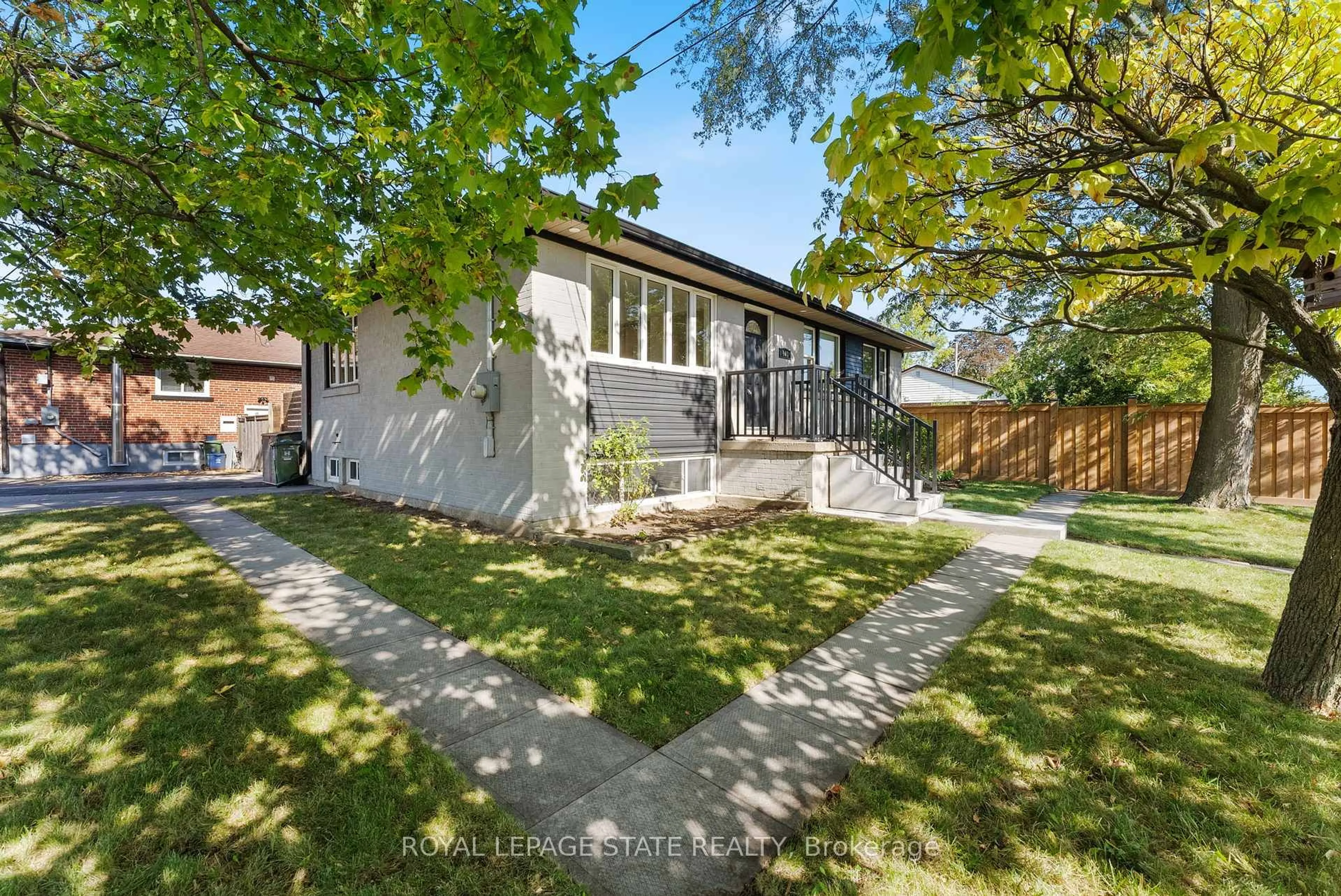 Unknown for 103 Wise Cres, Hamilton Ontario L8T 2L7
