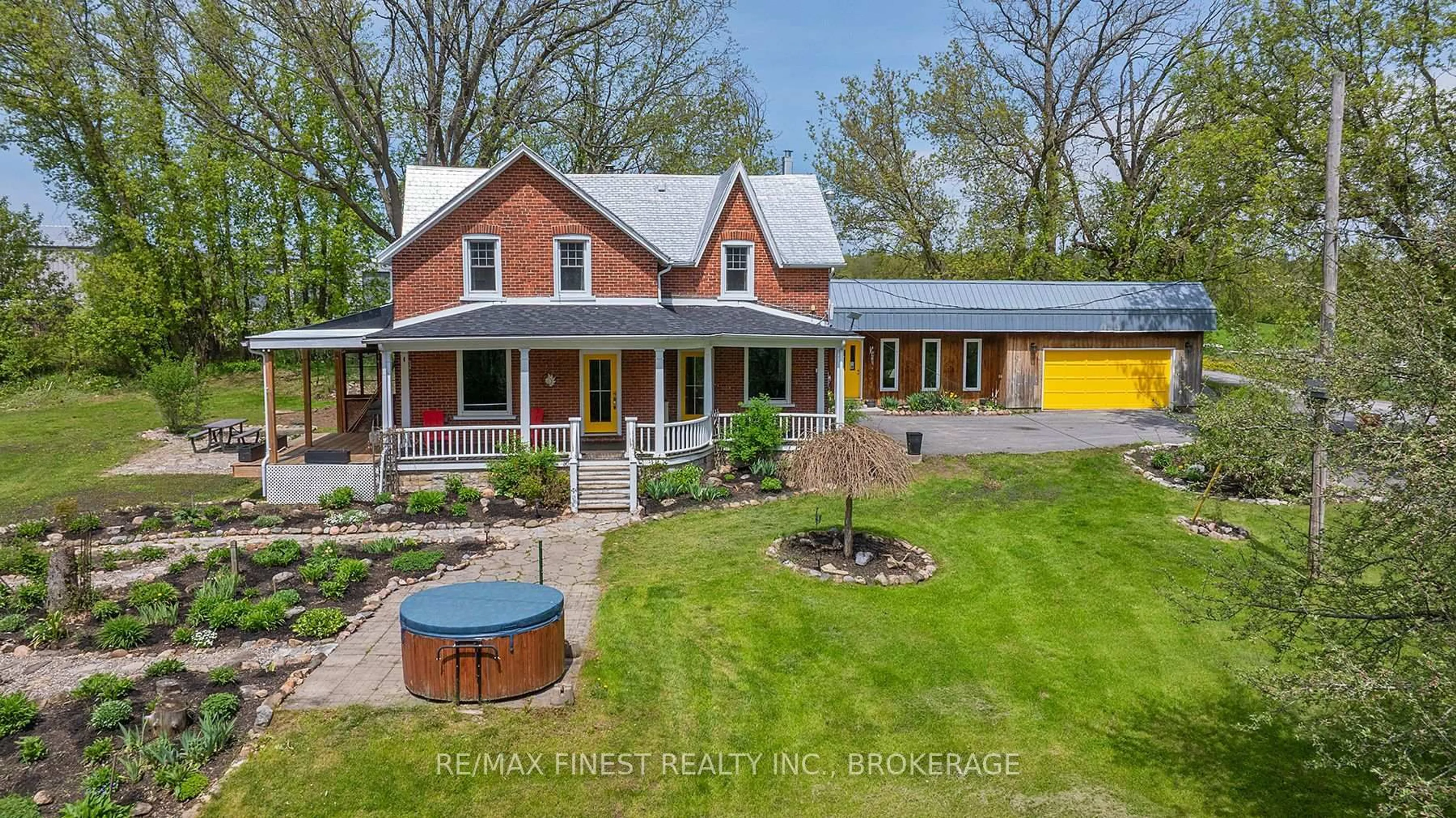A pic from outside/outdoor area/front of a property/back of a property/a pic from drone, street for 259 County Road 17, Newburgh Ontario K0K 2S0
