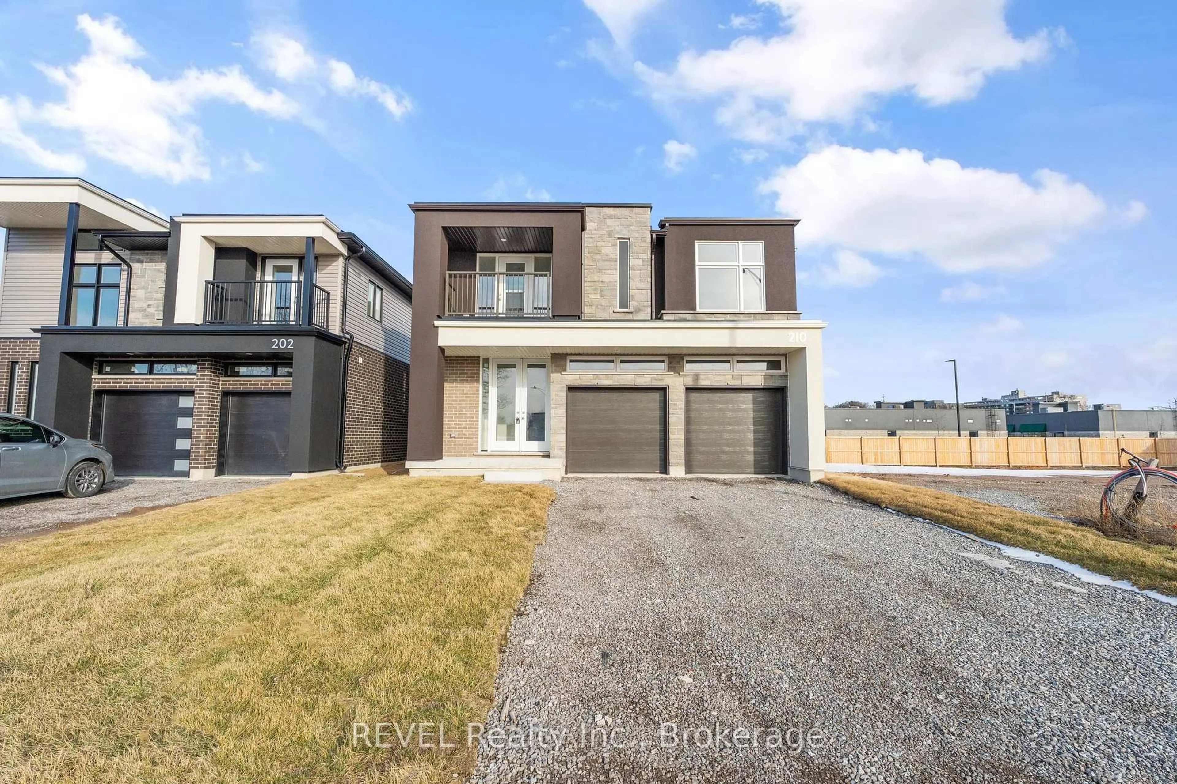 Home with brick exterior material, street for 210 Wellandvale Dr, Welland Ontario L3C 7C7