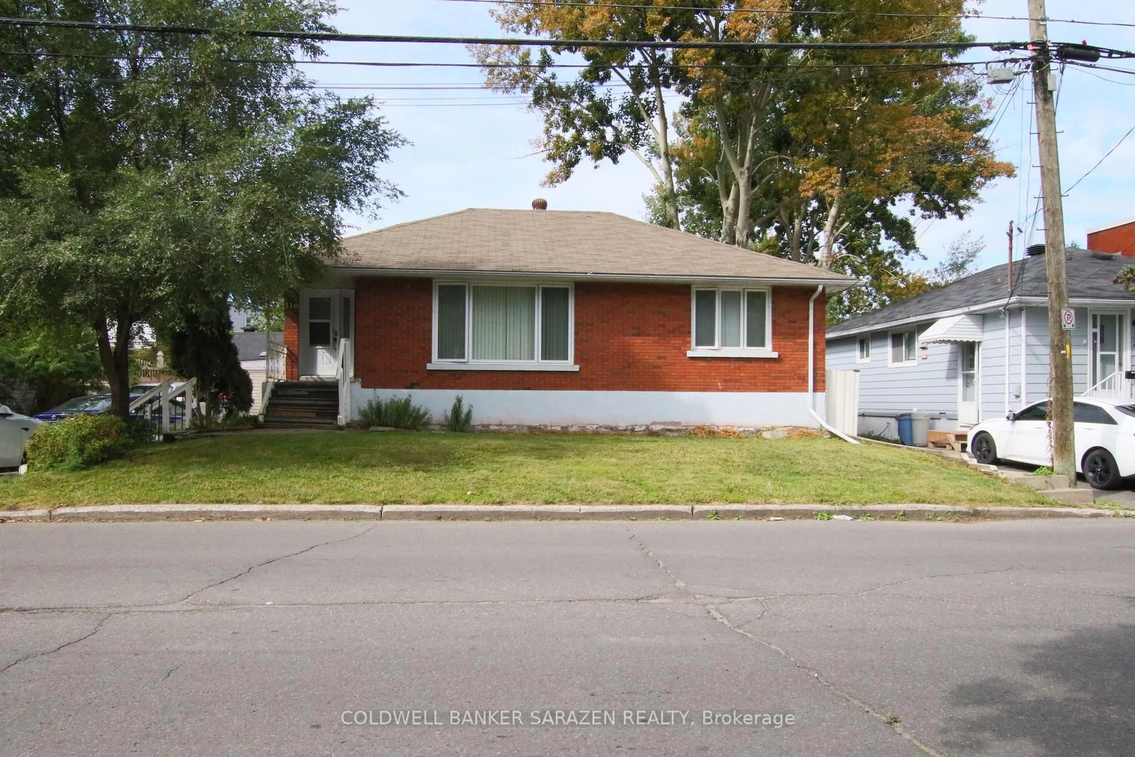 Home with brick exterior material, street for 316 Lafontaine Ave, Ottawa Ontario K1L 6X2