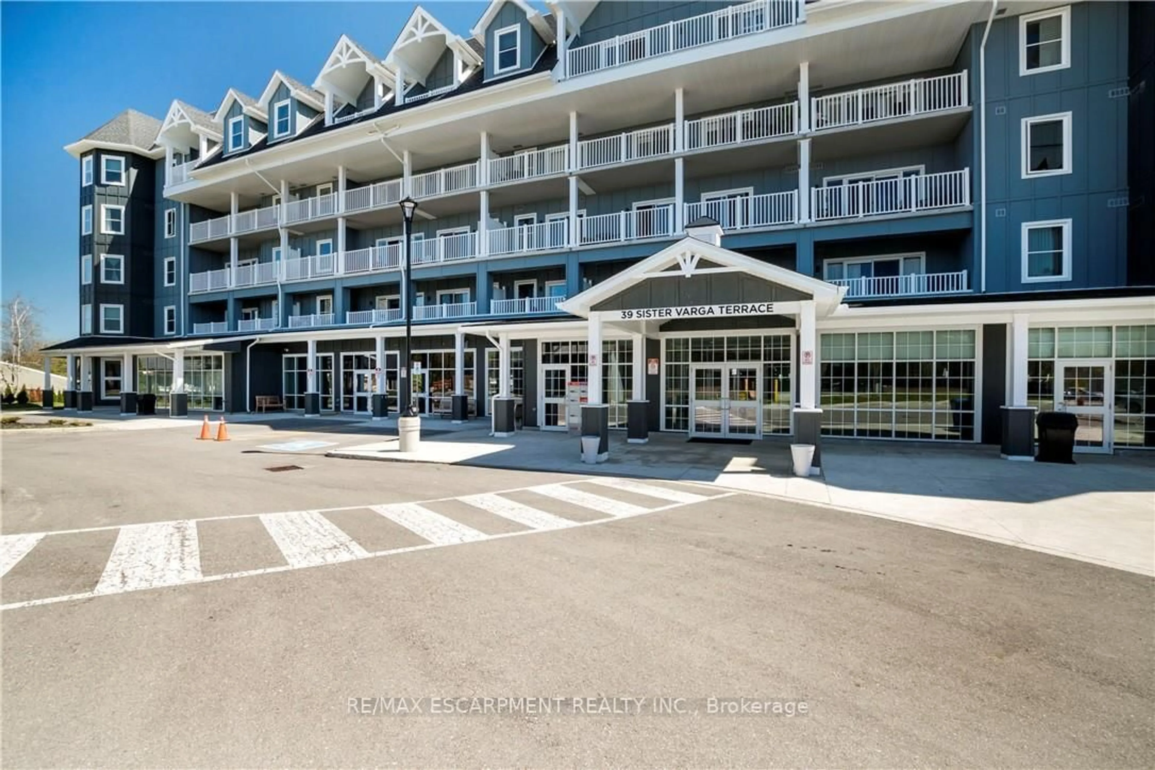 Patio, unknown for 39 SISTER VARGA Terr #105, Hamilton Ontario L9B 0J7