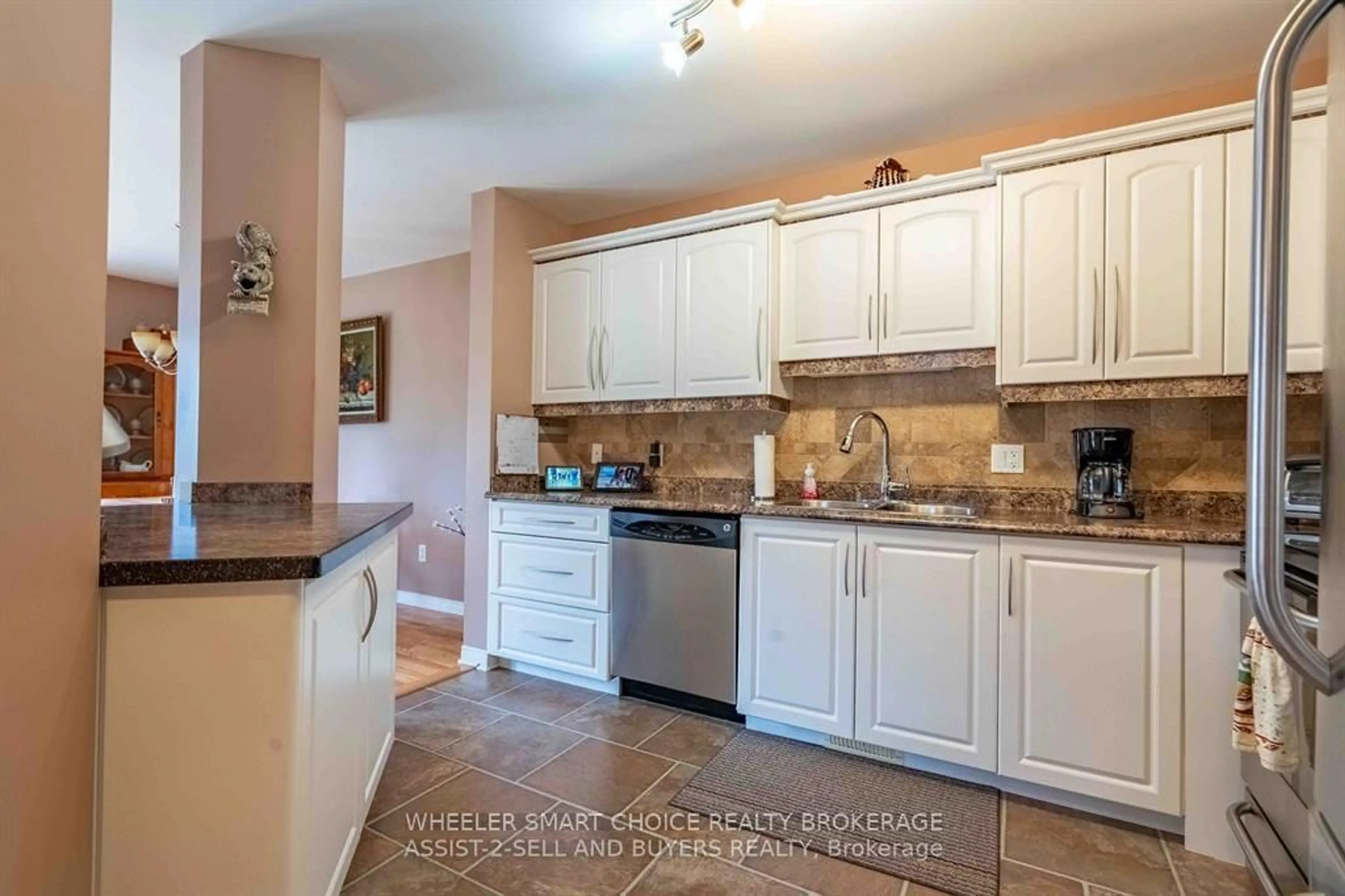 Open concept kitchen, ceramic/tile floor for 95 Mckenzie St, Cornwall Ontario K6J 2G9