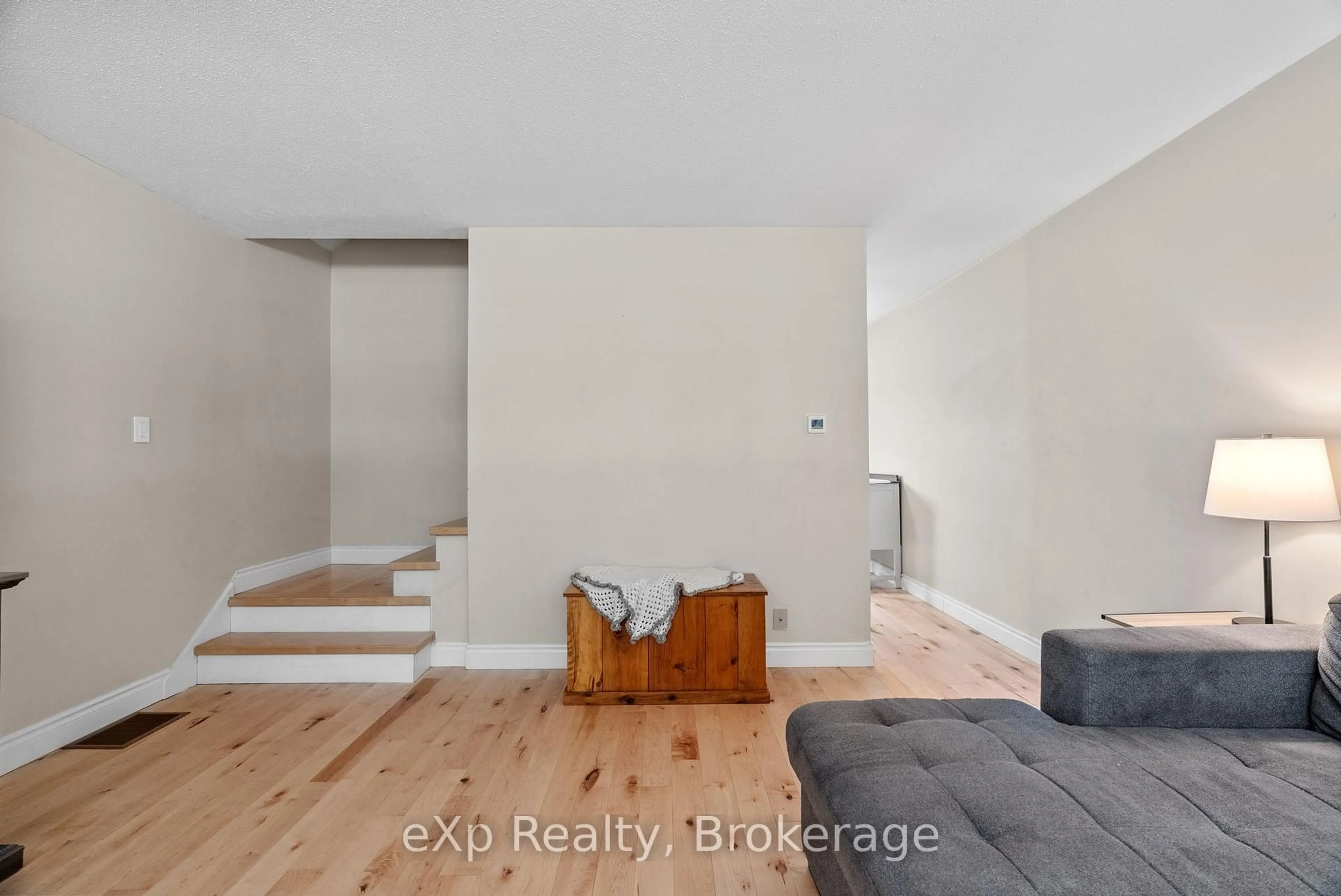 Unknown for 286 Dufferin St, Stratford Ontario N5A 2H2