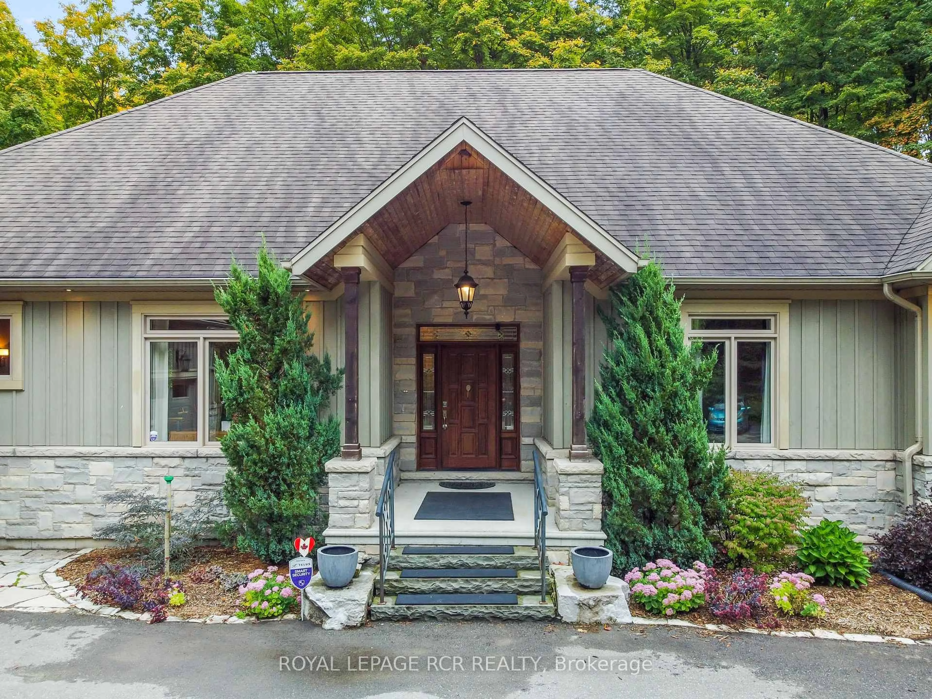 Home with brick exterior material, mountain view for 9245 Wellington 124 Rd, Erin Ontario N1H 6H7