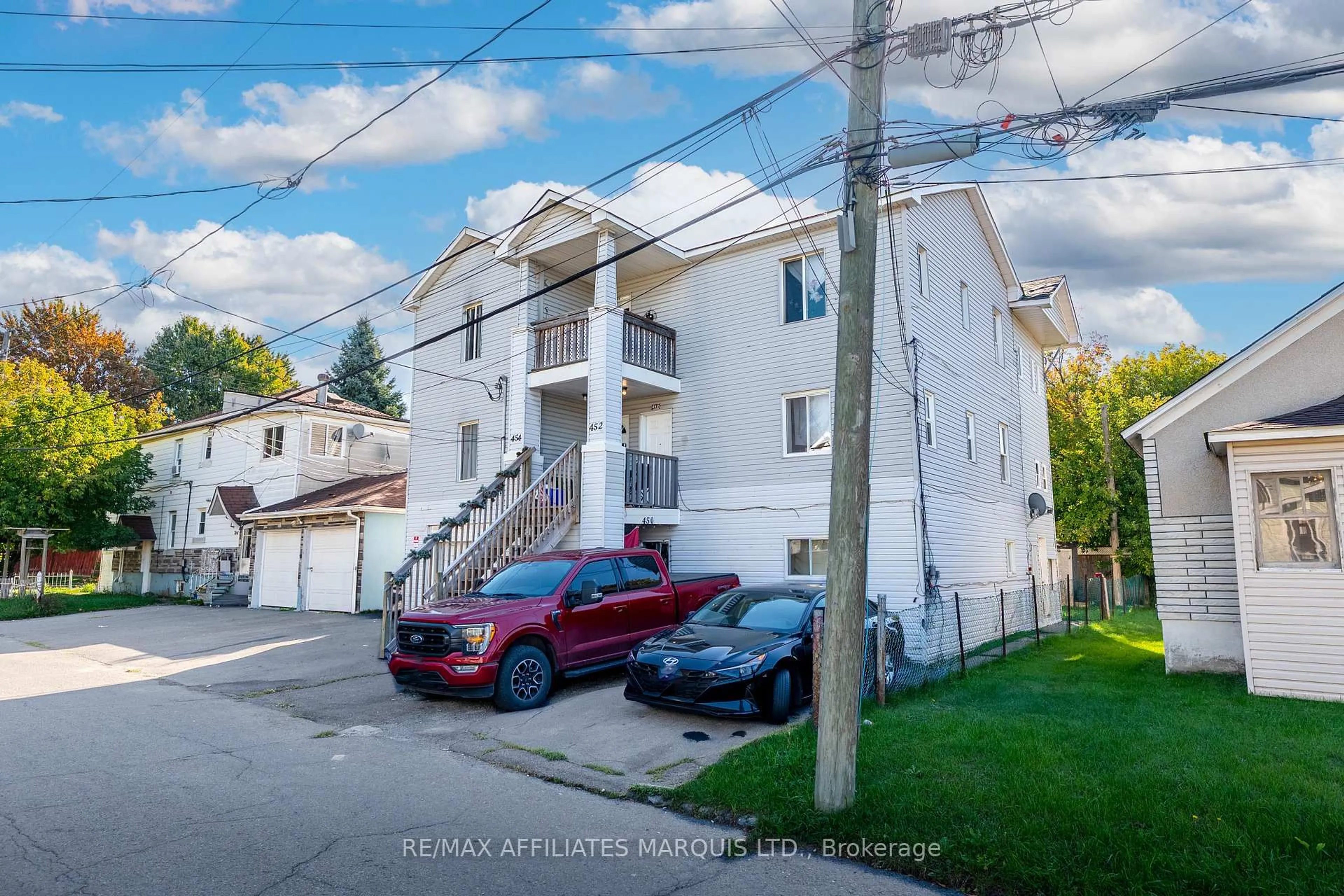 A pic from outside/outdoor area/front of a property/back of a property/a pic from drone, street for 454 Eighth St, Cornwall Ontario K6H 2T2