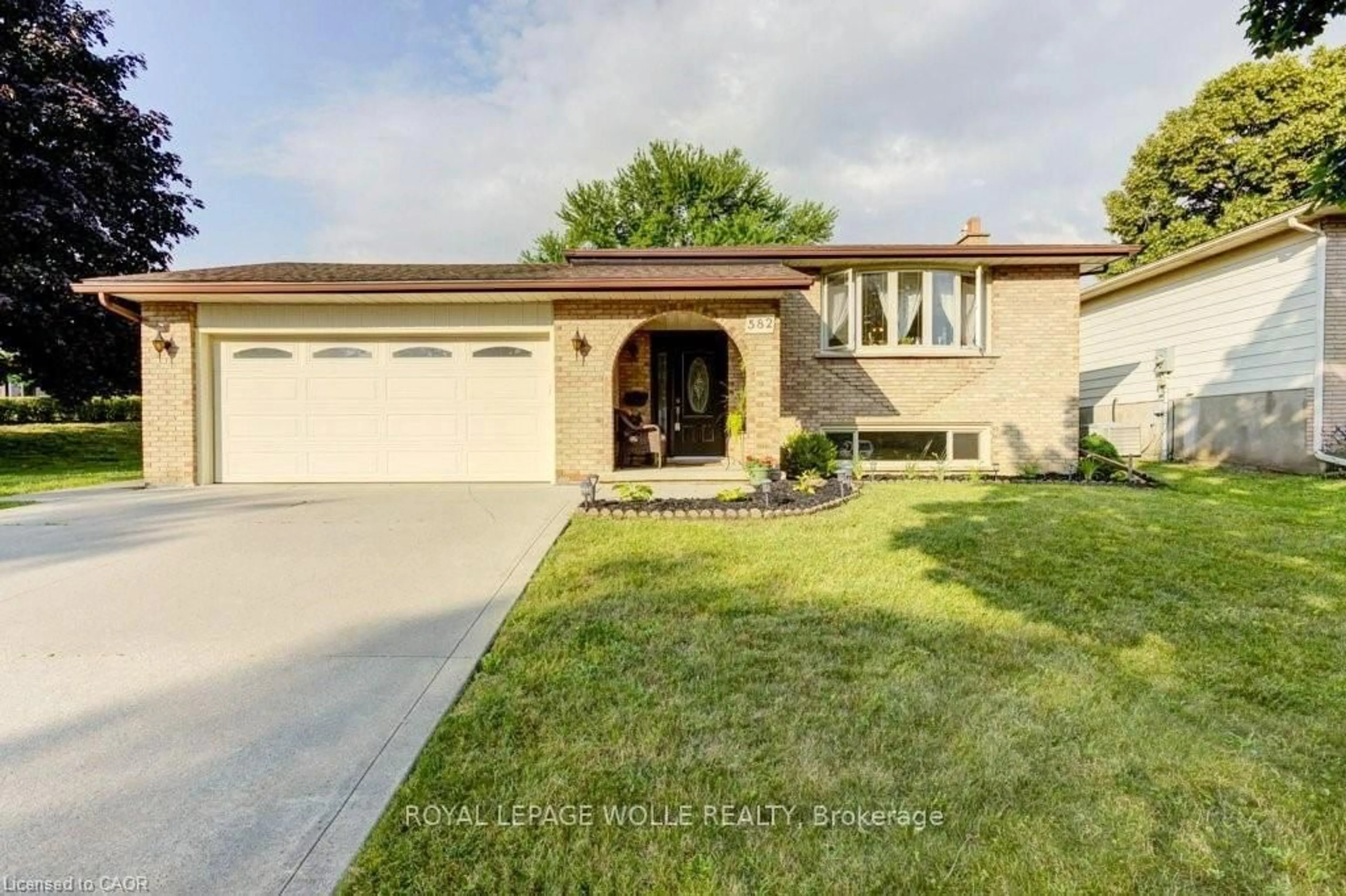 Home with brick exterior material, street for 582 Skylark Rd, Waterloo Ontario N2V 1B9