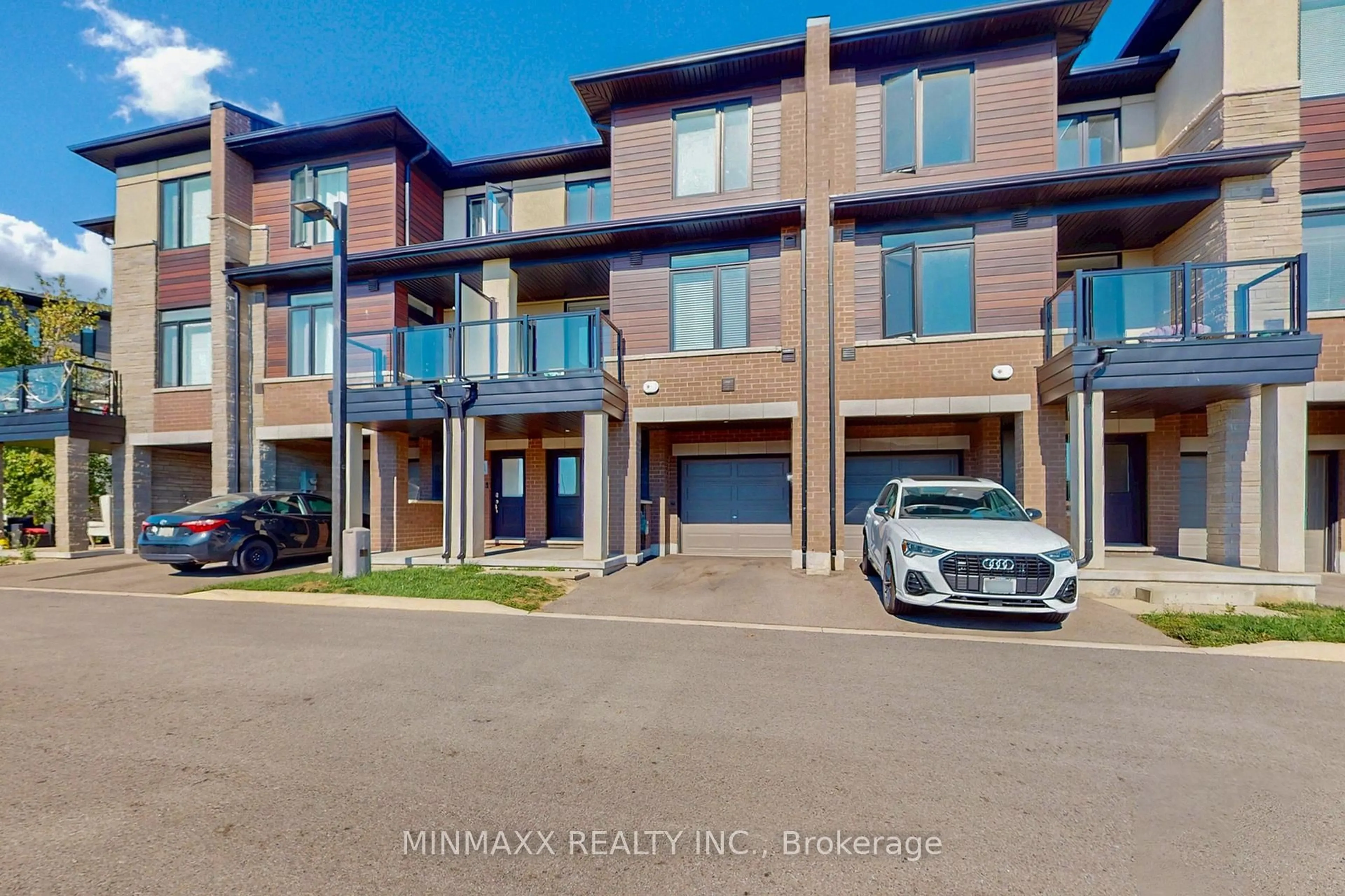 A pic from outside/outdoor area/front of a property/back of a property/a pic from drone, street for 590 North Service Rd #59, Hamilton Ontario L8E 0K5