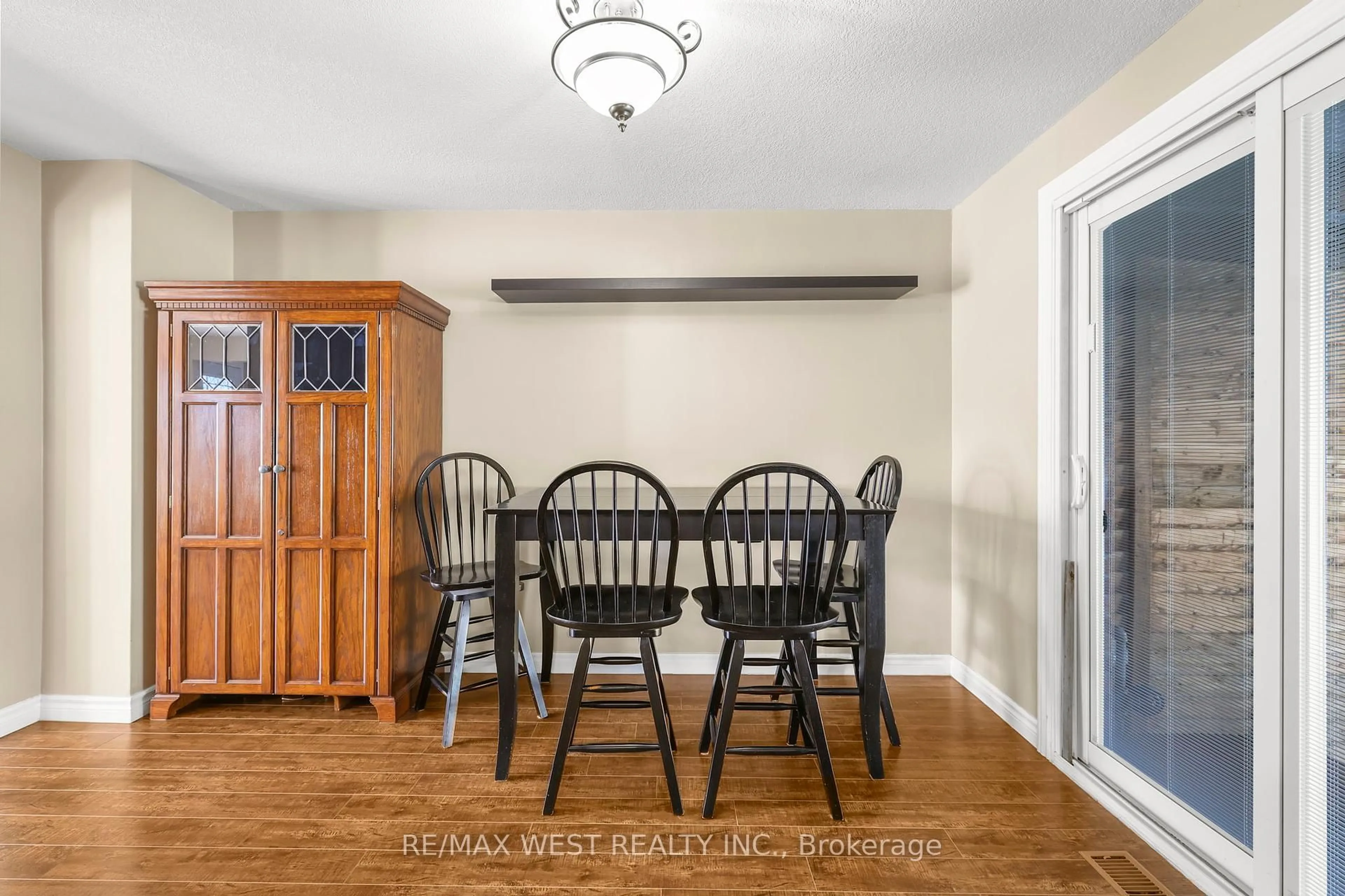 Dining room, unknown for 78 Chalmers St, Cambridge Ontario N1R 6A6