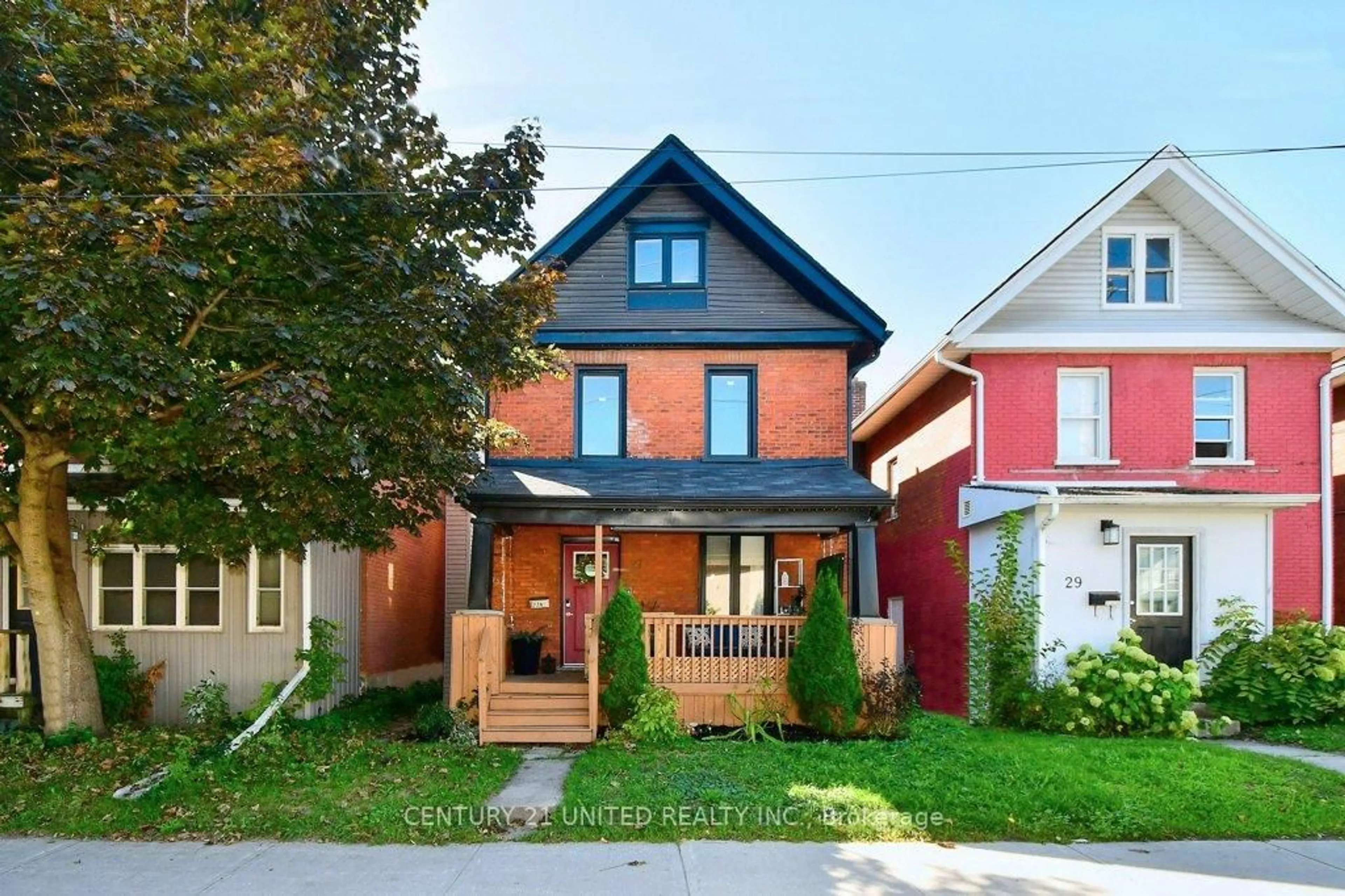 Home with brick exterior material, street for 27 Park St, Peterborough Ontario K9J 3V3