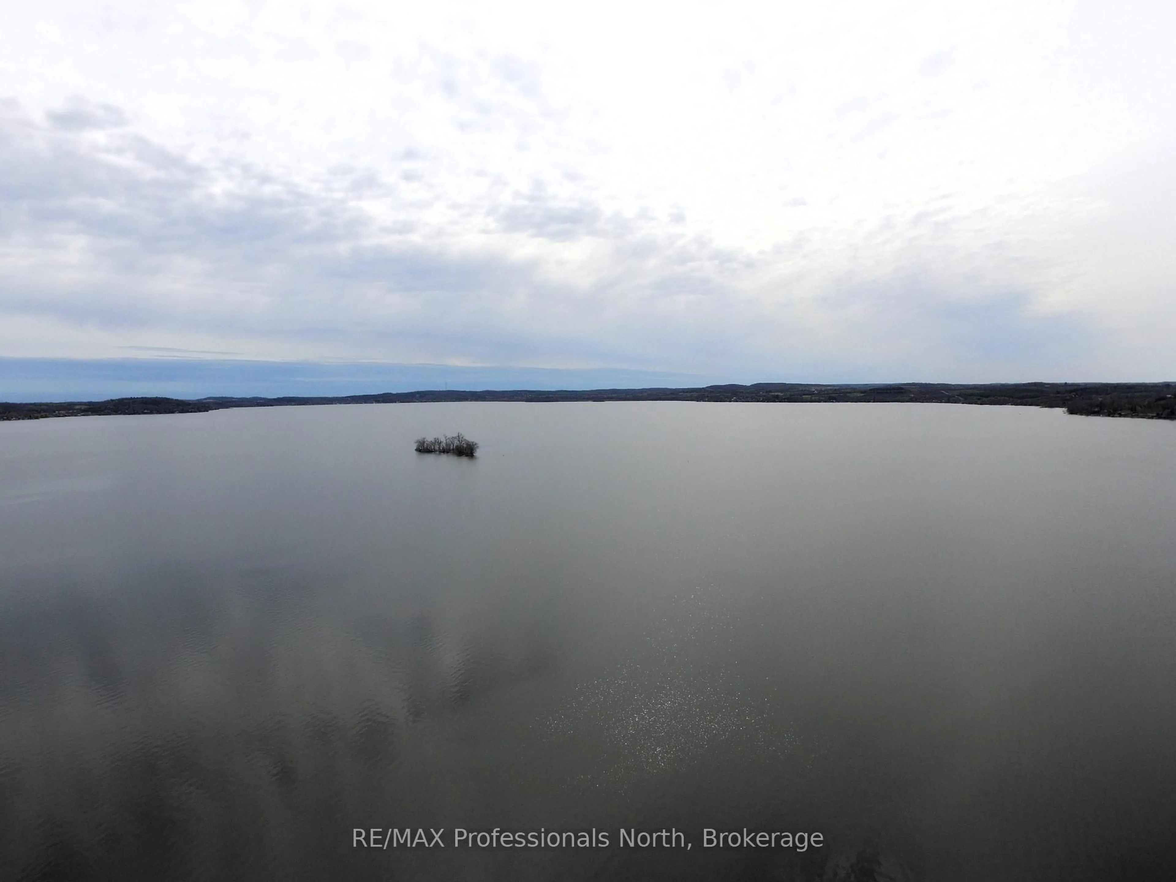 Blurry image for 53 Long Island, Otonabee-South Monaghan Ontario K0L 1B0