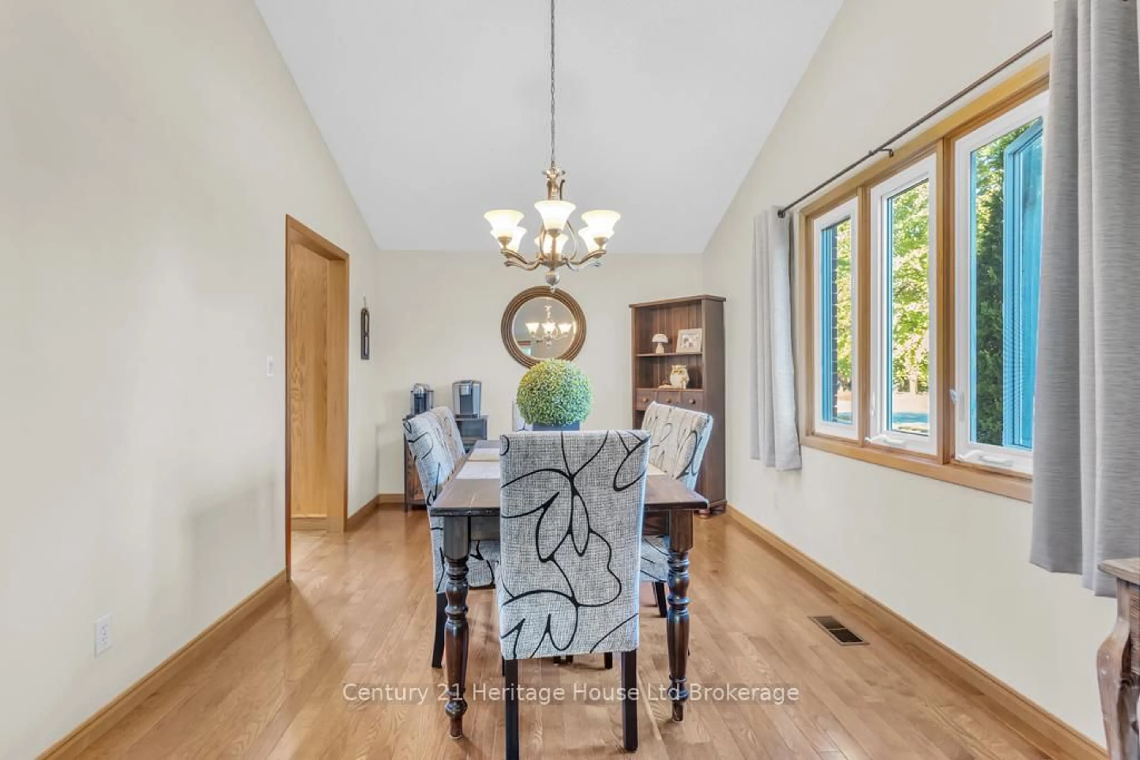 Dining room, unknown for 4 Demeyere Ave, Tillsonburg Ontario N4G 4V5