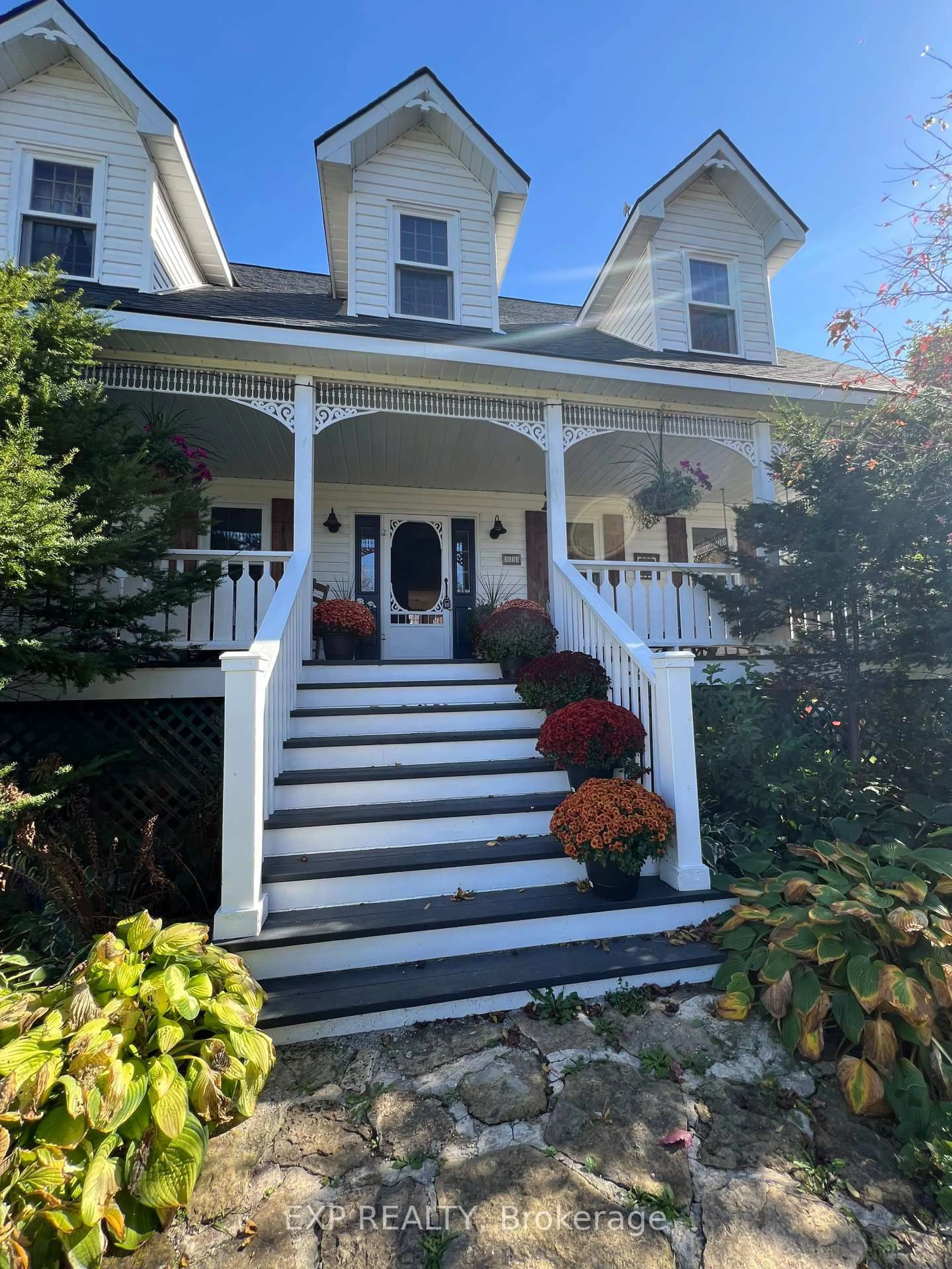 Home with vinyl exterior material, street for 3123 Trillium Way, Perth Ontario K7H 3C3