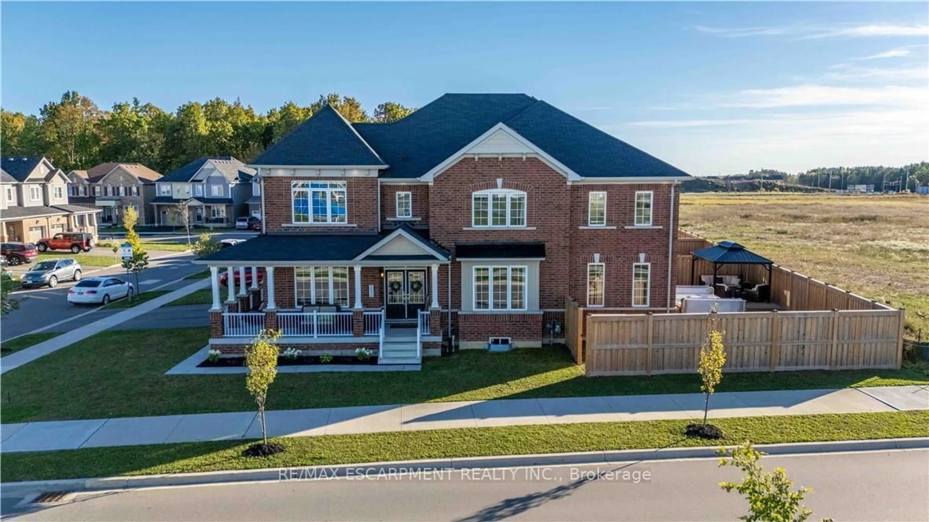 Home with brick exterior material, unknown for 253 Kinsman Dr, Hamilton Ontario L0R 1C0