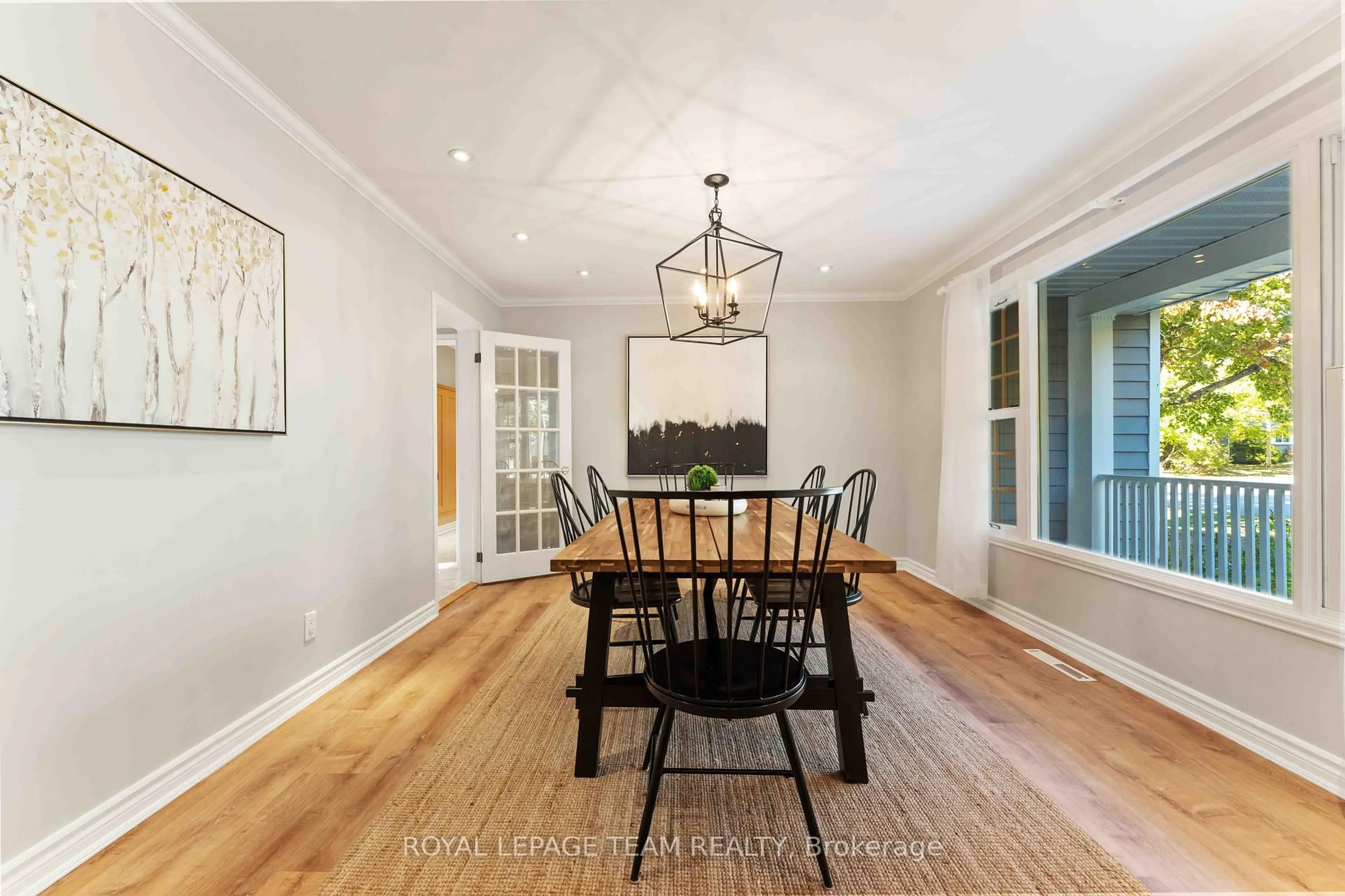 Dining room, wood/laminate floor for 60 Vaan Dr, Ottawa Ontario K2G 0C9