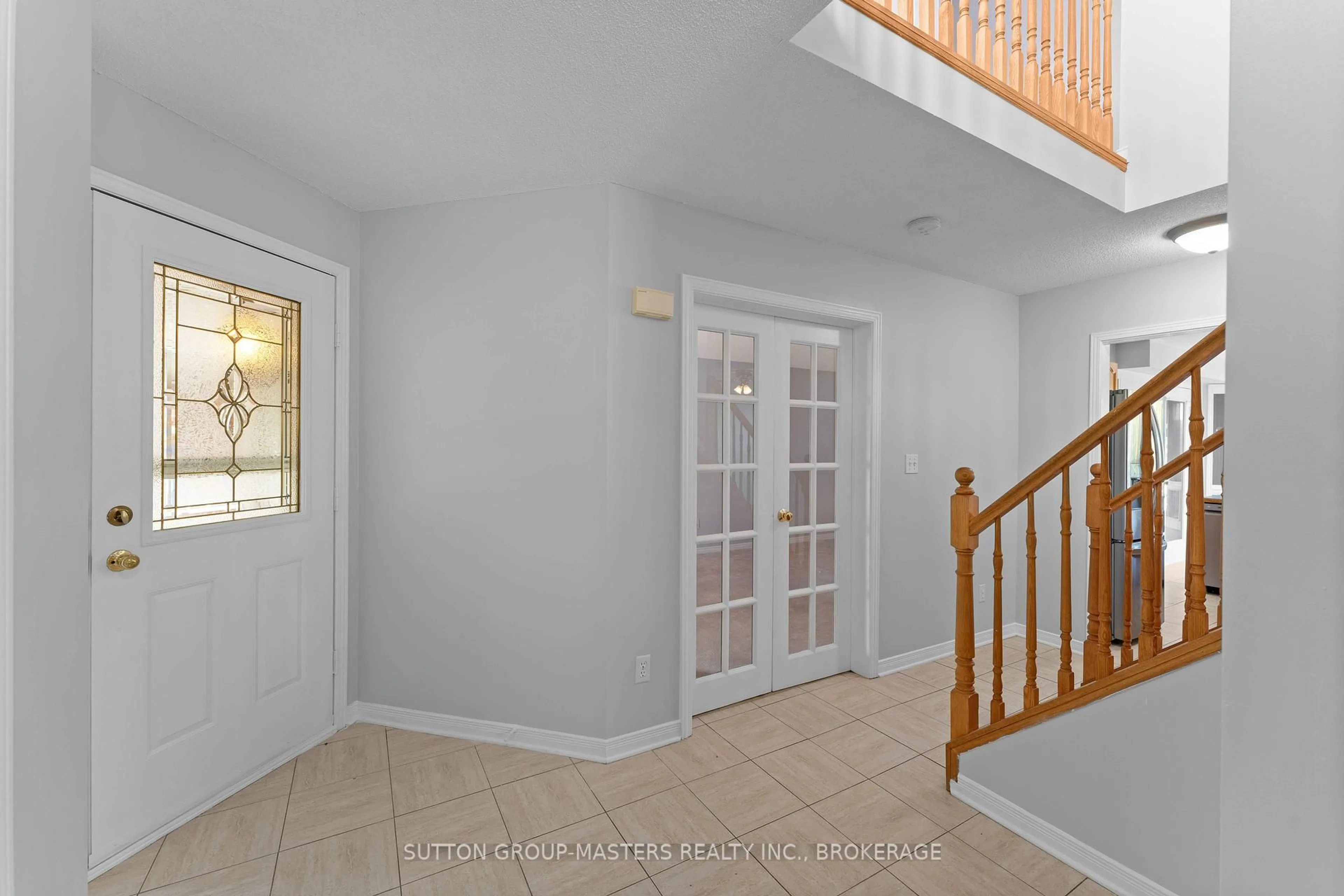 Indoor entryway for 514 BARNSLEY Cres, Kingston Ontario K7M 8X2