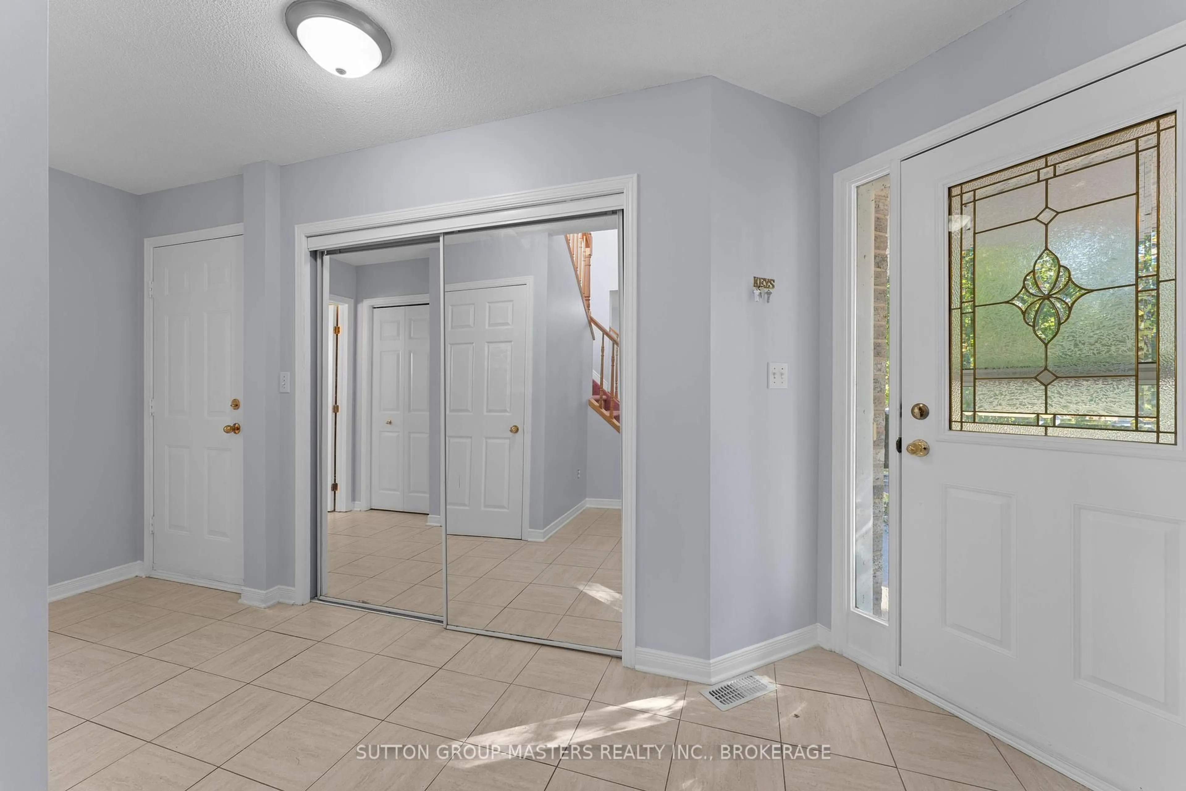 Indoor entryway for 514 BARNSLEY Cres, Kingston Ontario K7M 8X2