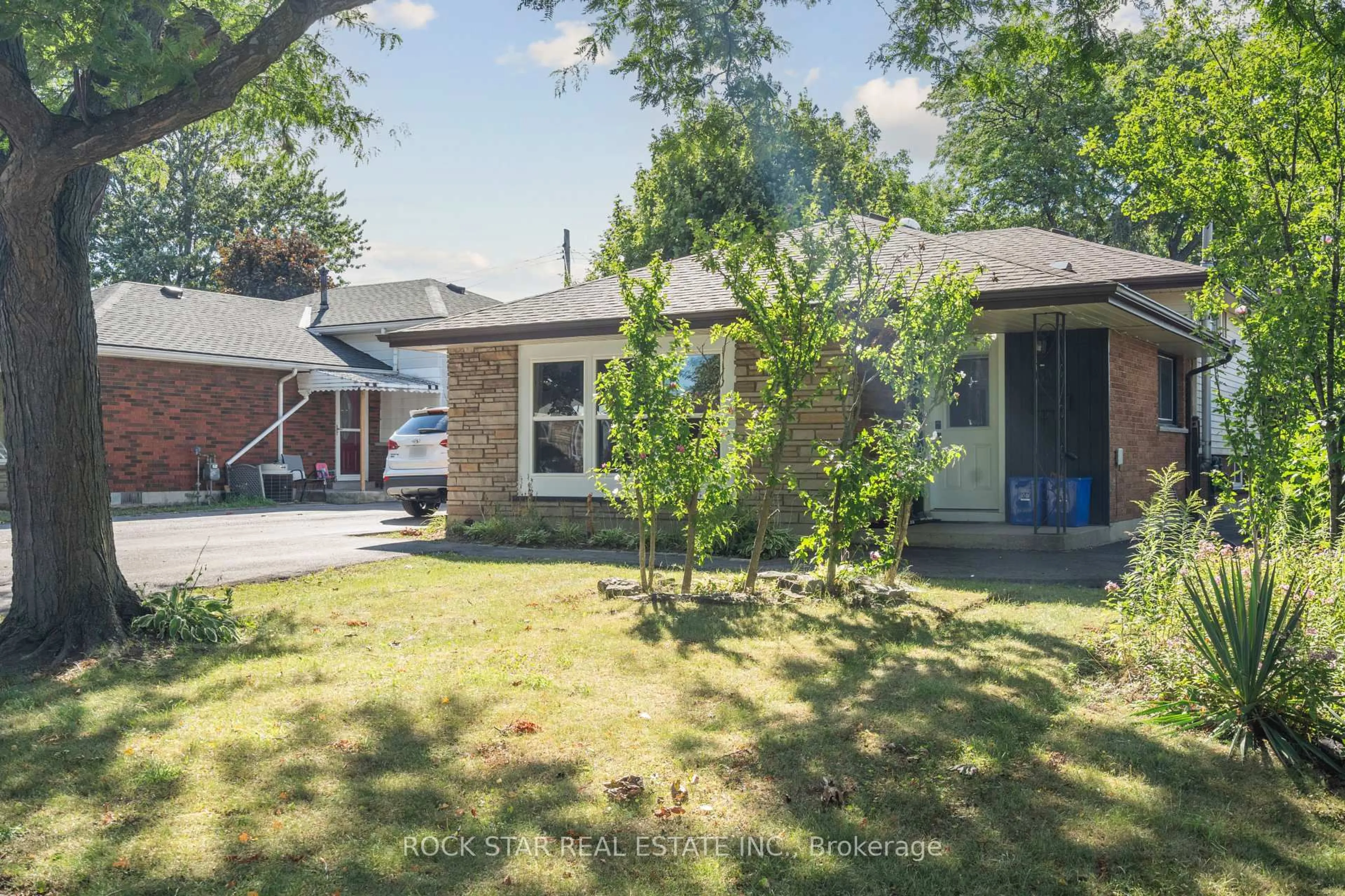 Unknown for 10 Sycamore St, Hamilton Ontario L8T 3N7