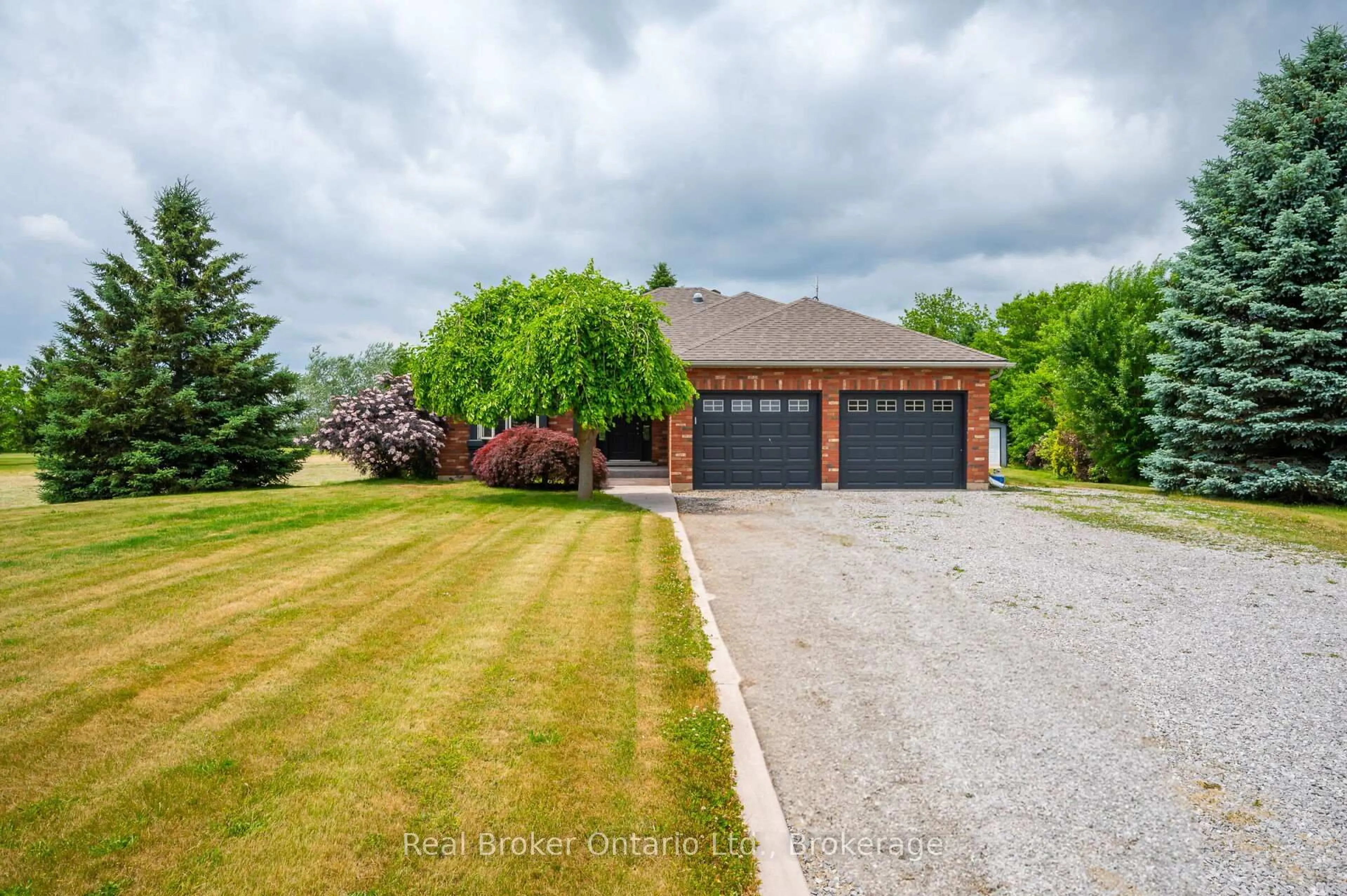 A pic from outside/outdoor area/front of a property/back of a property/a pic from drone, unknown for 307 Brant County 18 Rd, Brant Ontario N3T 5L9