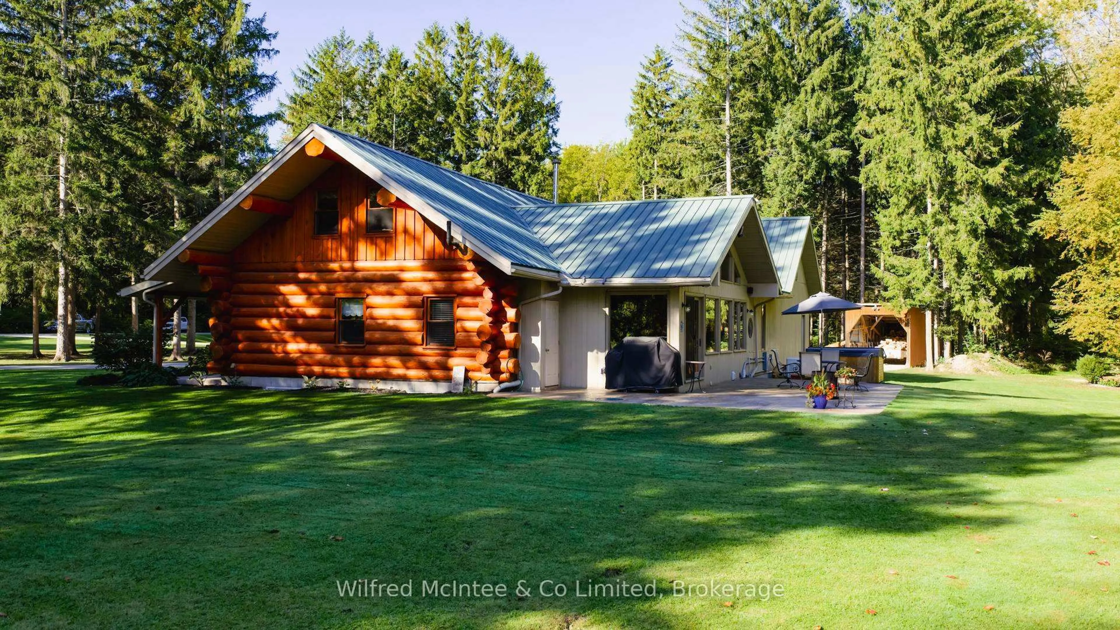 Home with vinyl exterior material, unknown for 460 14 Concession, South Bruce Ontario N0G 2V0